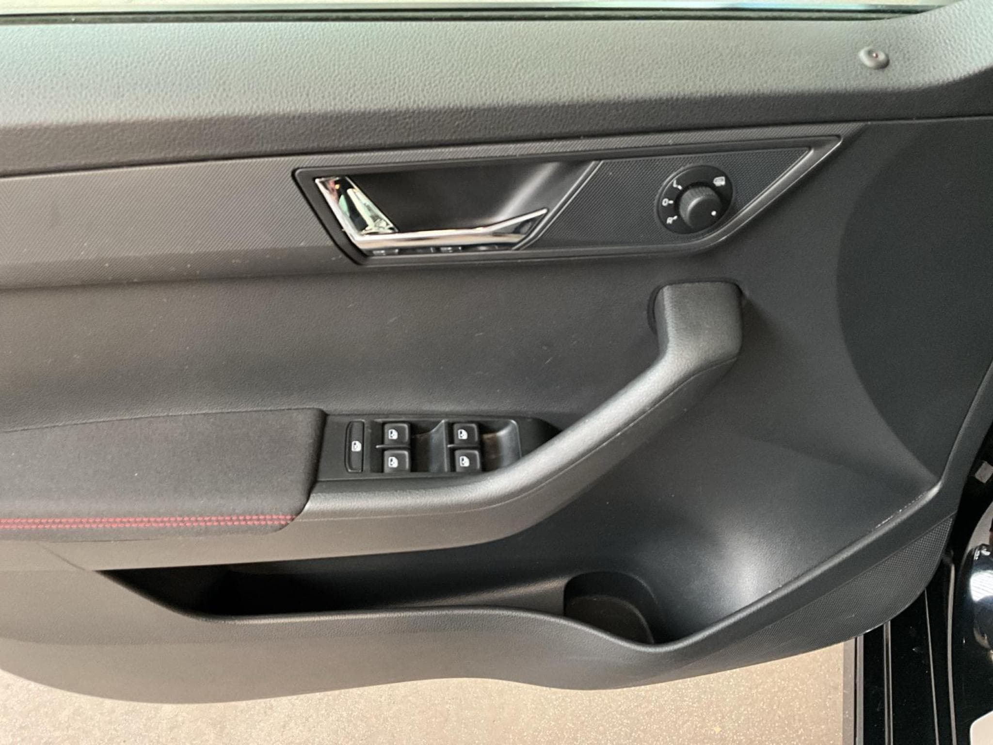 Skoda Fabia Monte-Carlo+Navi+Pano+Digi+ (2020) - Foto 10