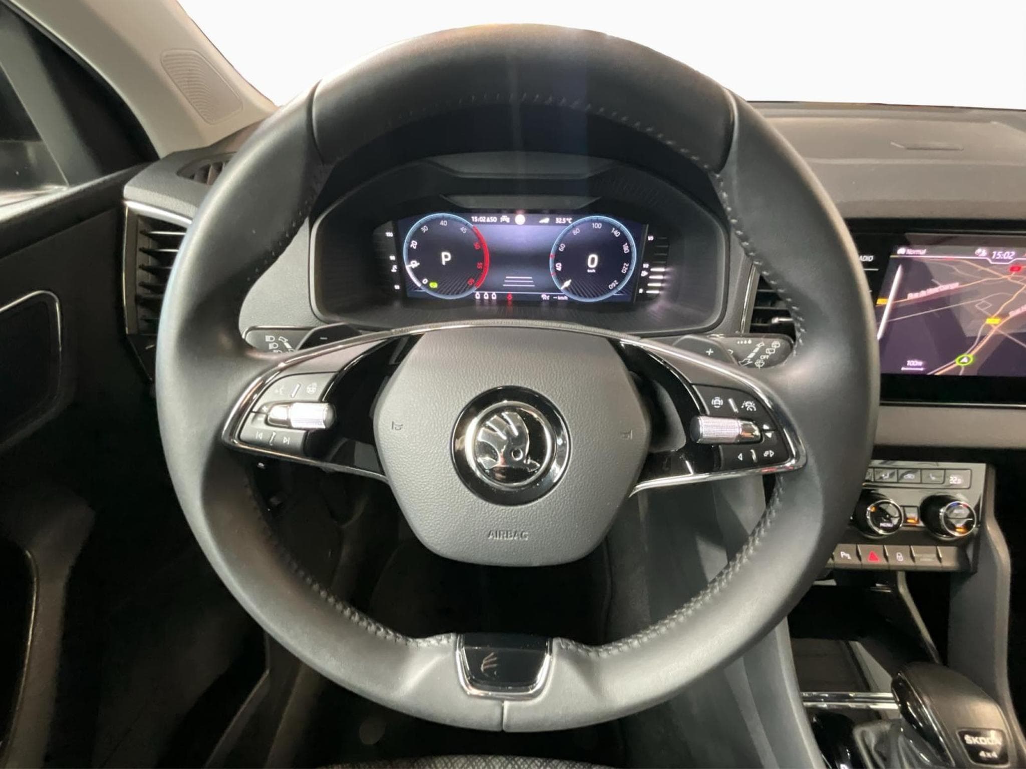 Skoda Karoq Style+DSG+4x4+P.Simply+AHK+LM18 (2022) - Foto 10