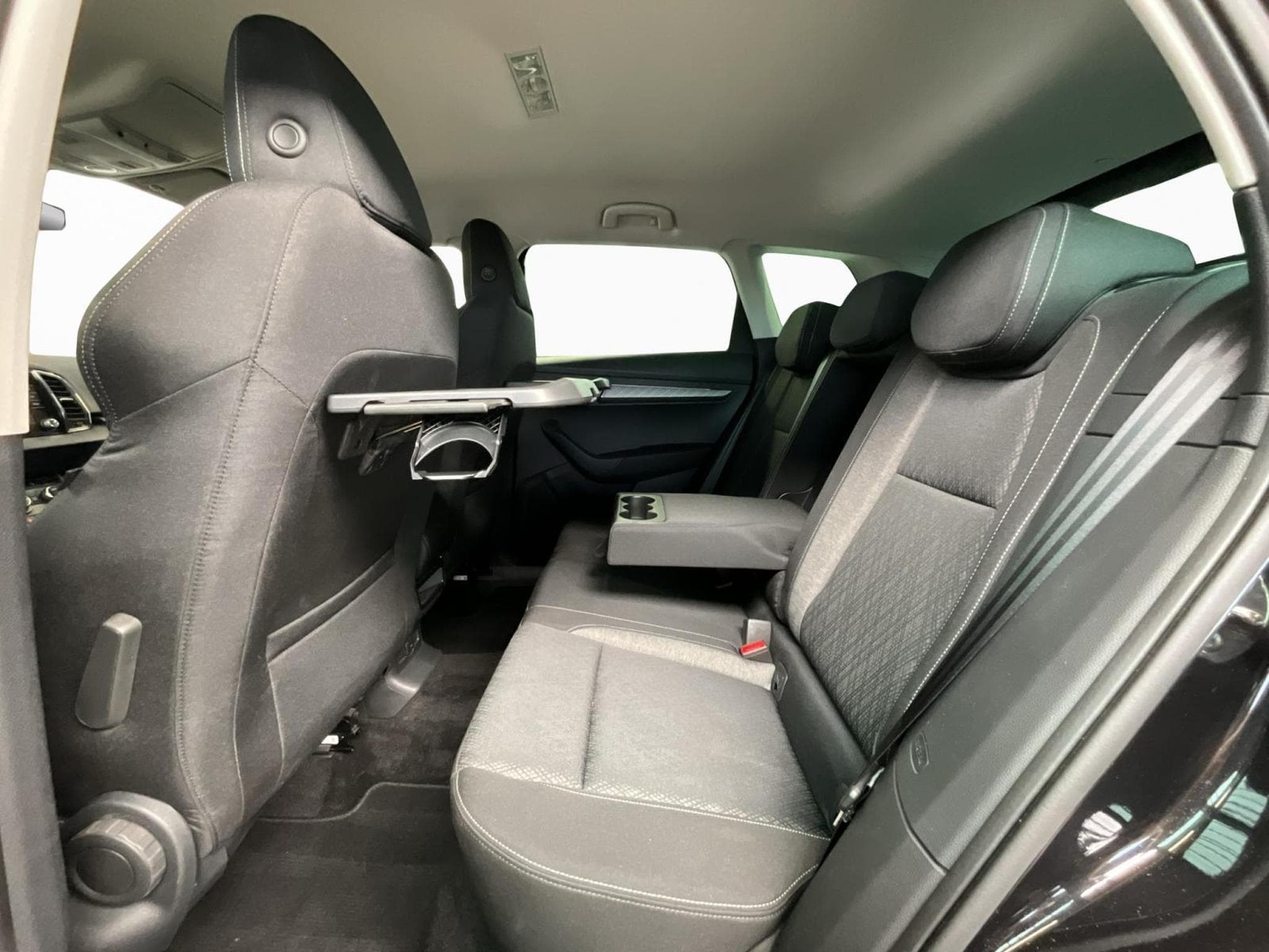 Skoda Karoq Style+DSG+4x4+P.Simply+AHK+LM18 (2022) - Foto 15