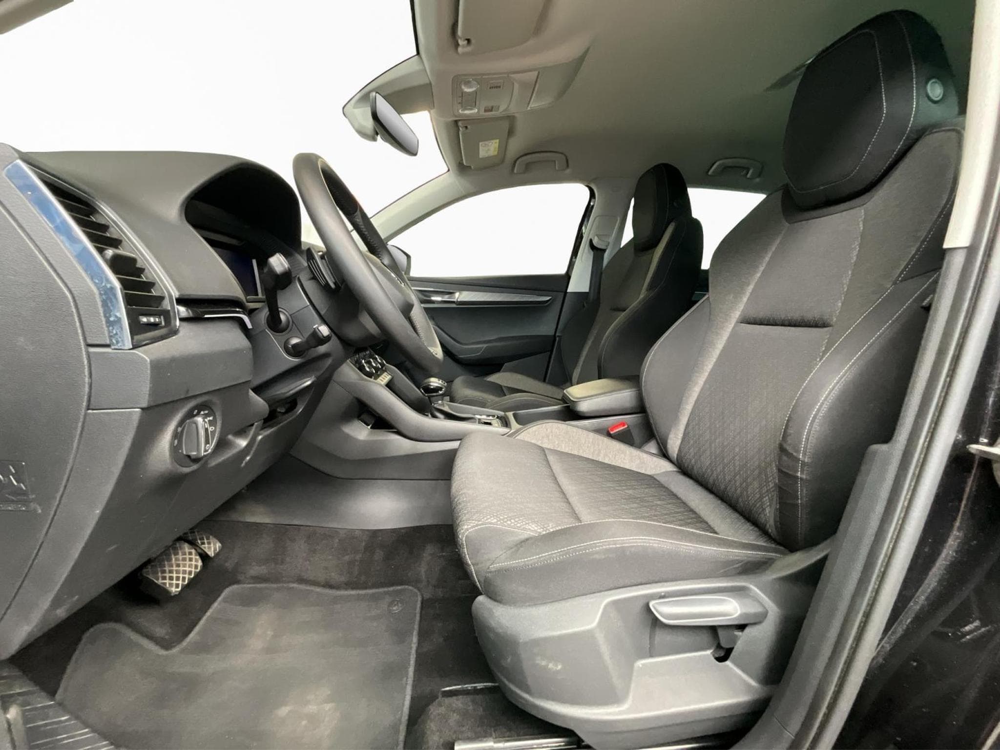 Skoda Karoq Style+DSG+4x4+P.Simply+AHK+LM18 (2022) - Foto 9