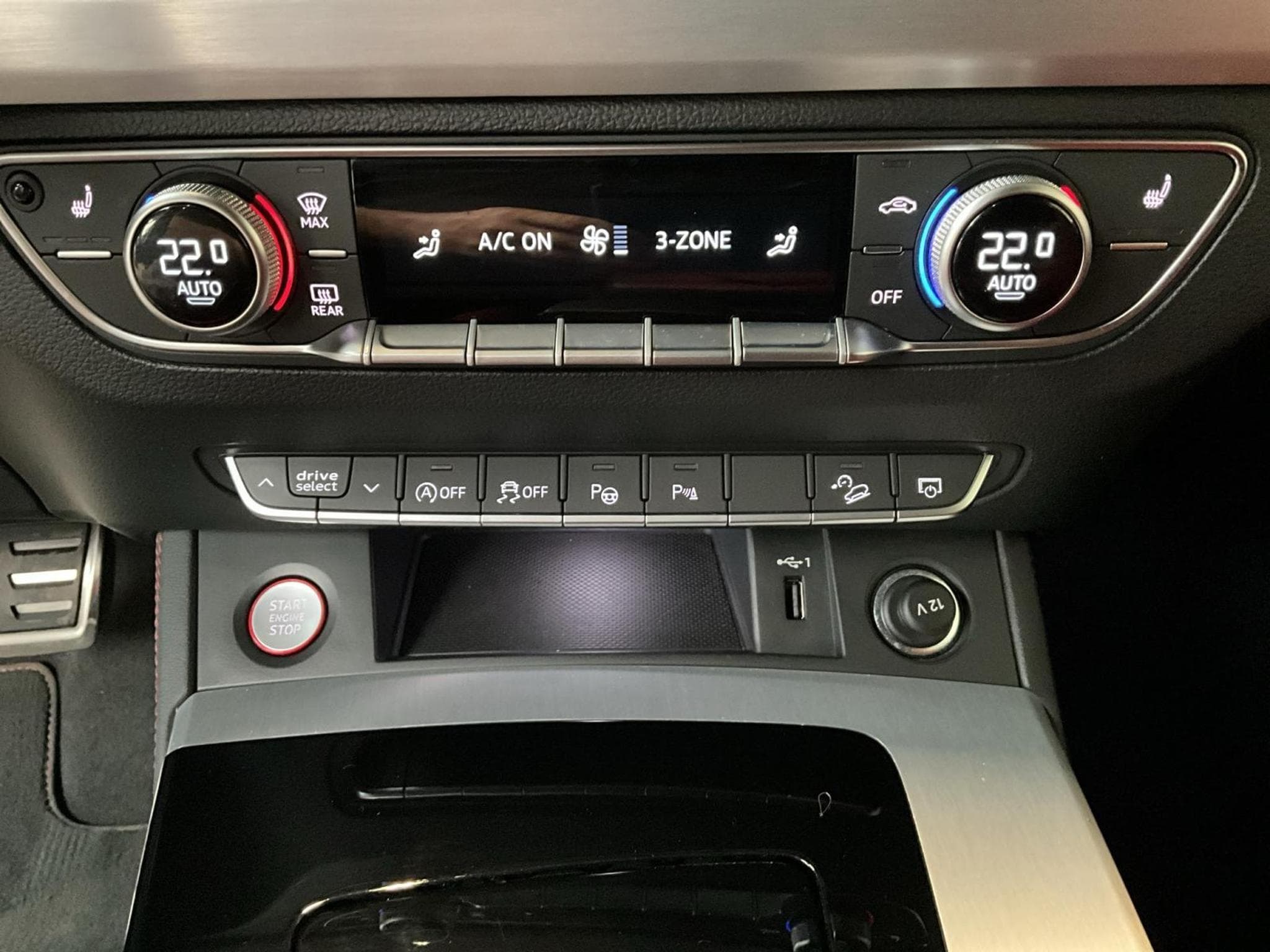 Audi SQ5 TipTronic+Quattro+P.Premium+LM20+Sound-System (2022) - Foto 17