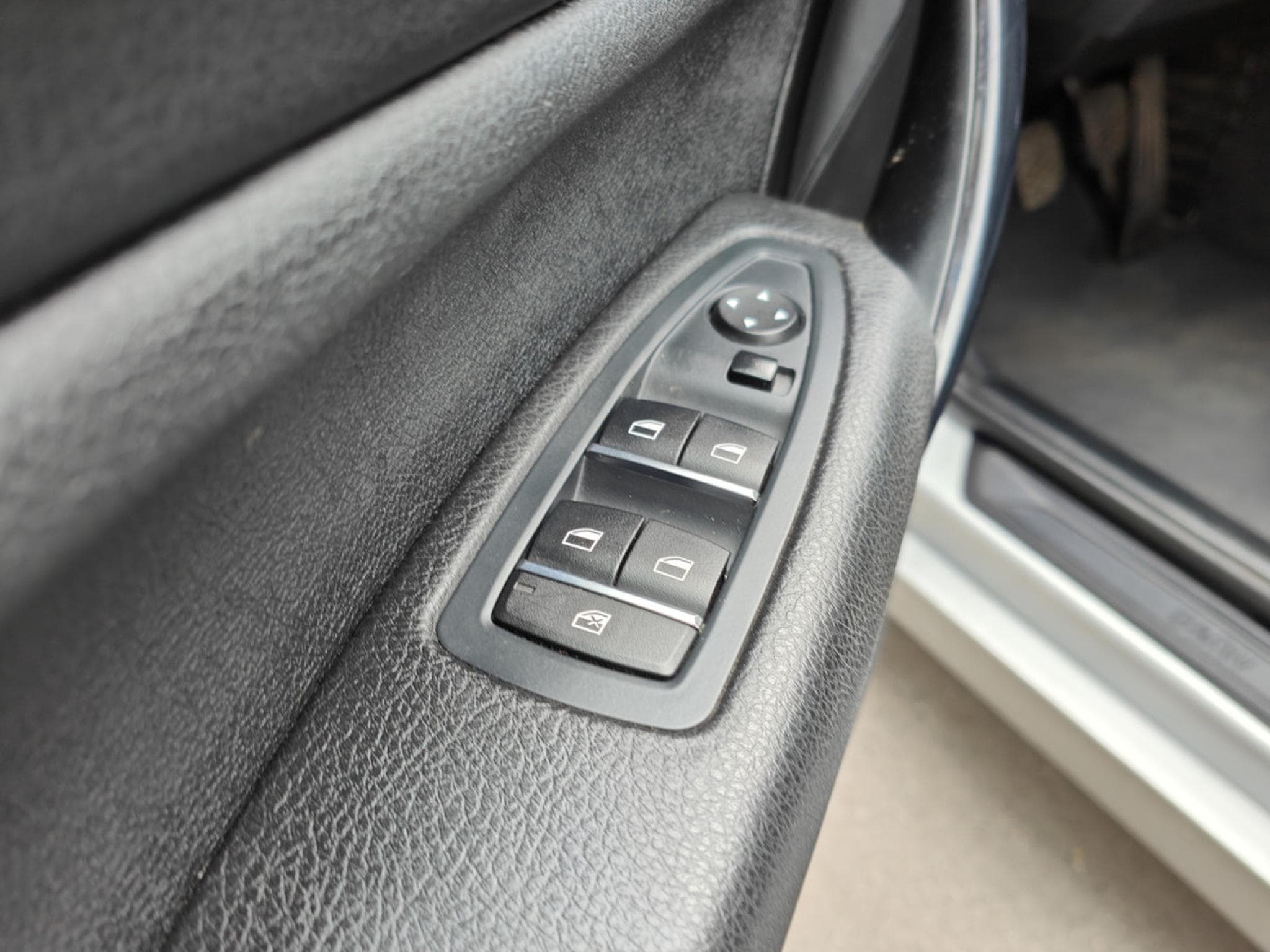 BMW 116 116i INTERIEUR CUIR GPS BLUETOOTH RADAR AV/ARR (2018) - Foto 12