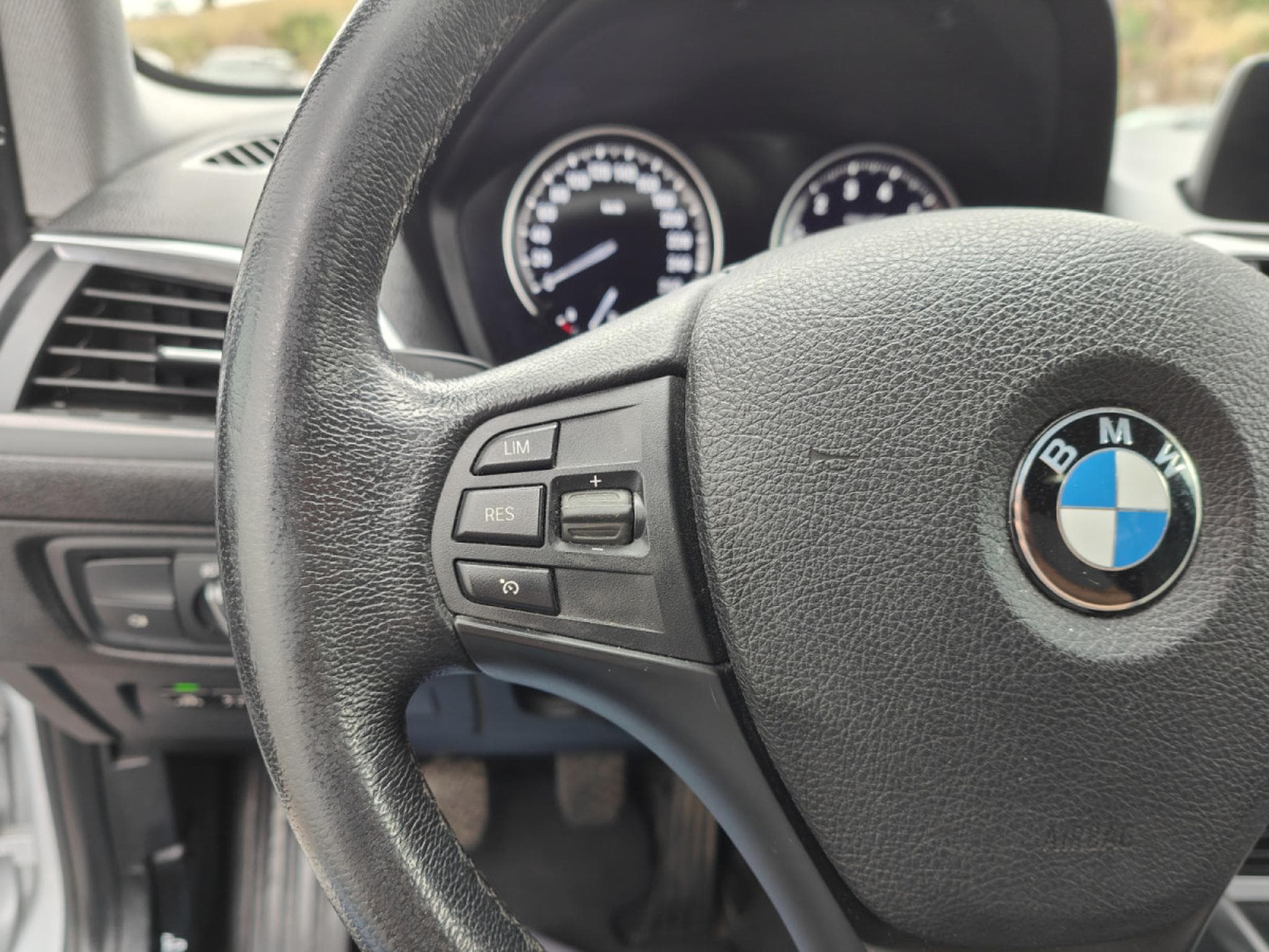 BMW 116 116i INTERIEUR CUIR GPS BLUETOOTH RADAR AV/ARR (2018) - Foto 20