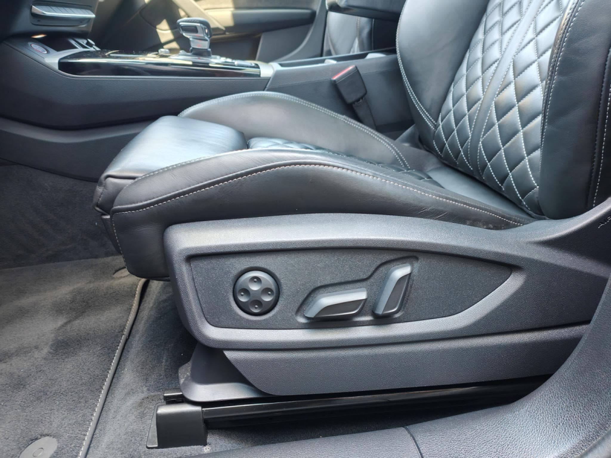 Audi SQ5 3.0 TDI V6 SPORTBACK CARPLAY TOIT OUV CAMERA SIEGES ELEC CHA (2023) - Foto 12