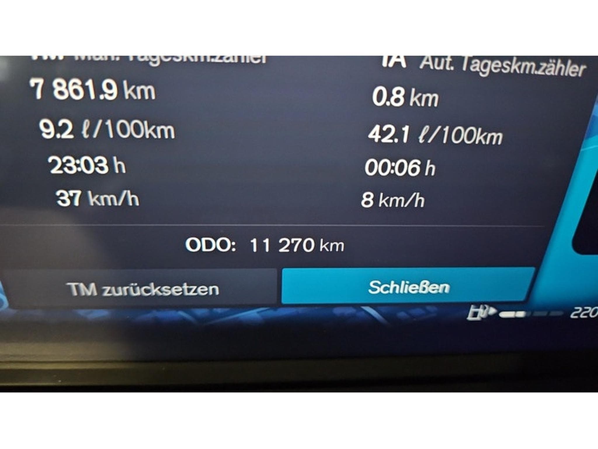 Volvo XC40 B3 Plus Dark DCT (2025) - Foto 8