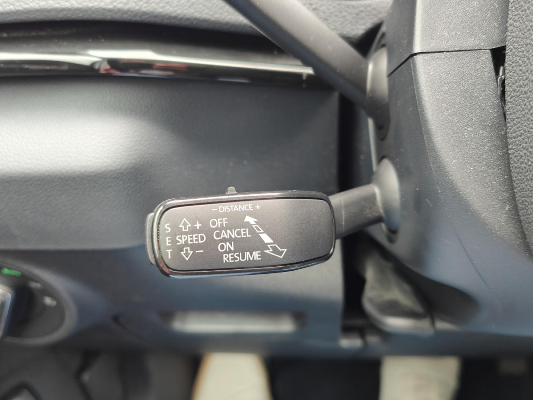 Skoda Karoq 2.0 TDI DSG CARPLAY GPS CAMERA ATTELAGE (2023) - Foto 24