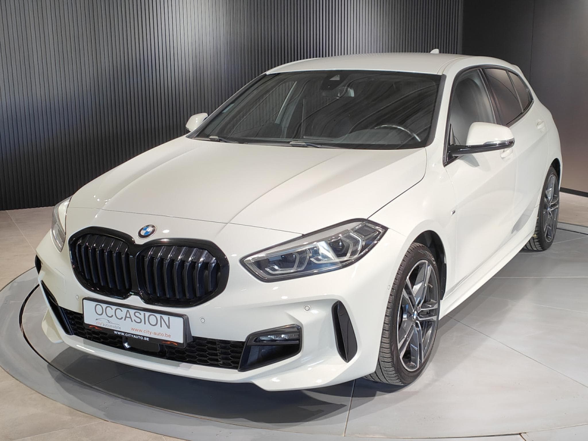 BMW 118 118i PACK M SIEGES M CARPLAY GPS PHARES LED (2021) - Foto 6
