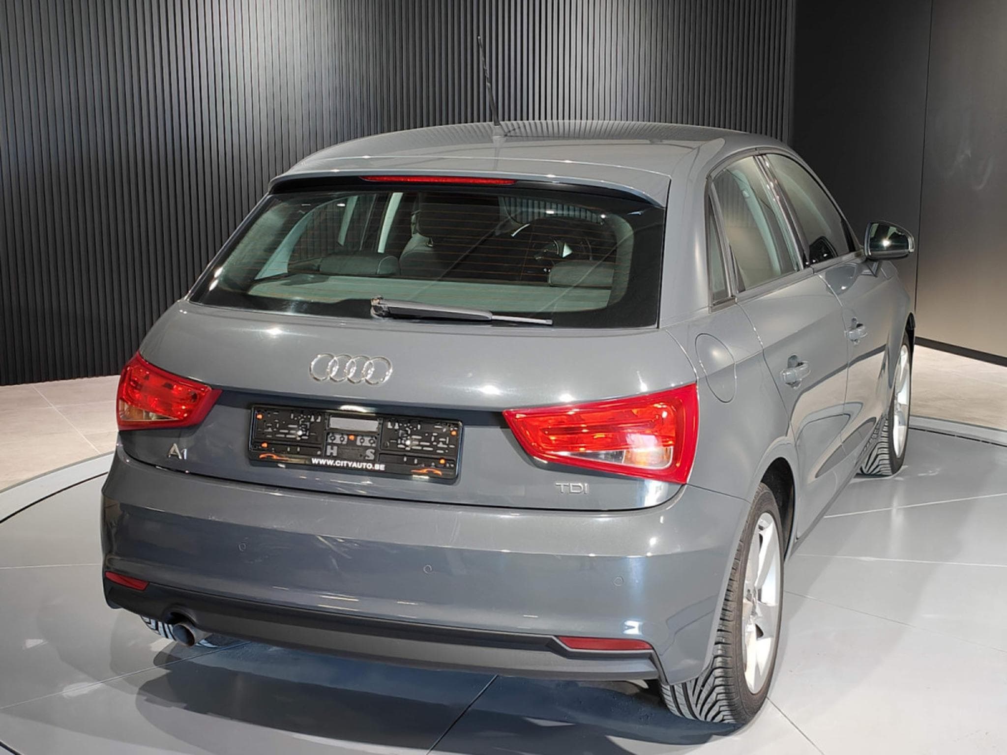 Audi A1 1.6 TDI SPORTBACK GPS BLUETOOTH CLIM AUTO APS AR (2015) - Foto 3