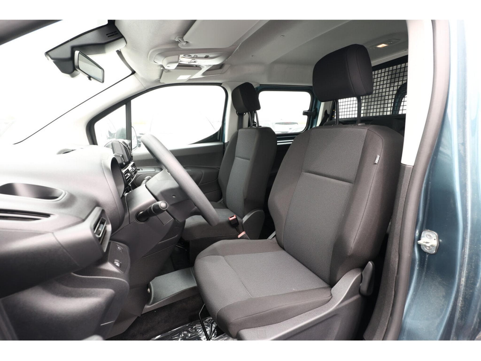 Opel Combo 1.5 BlueHDi 102 Edition (2025) - Photo 6