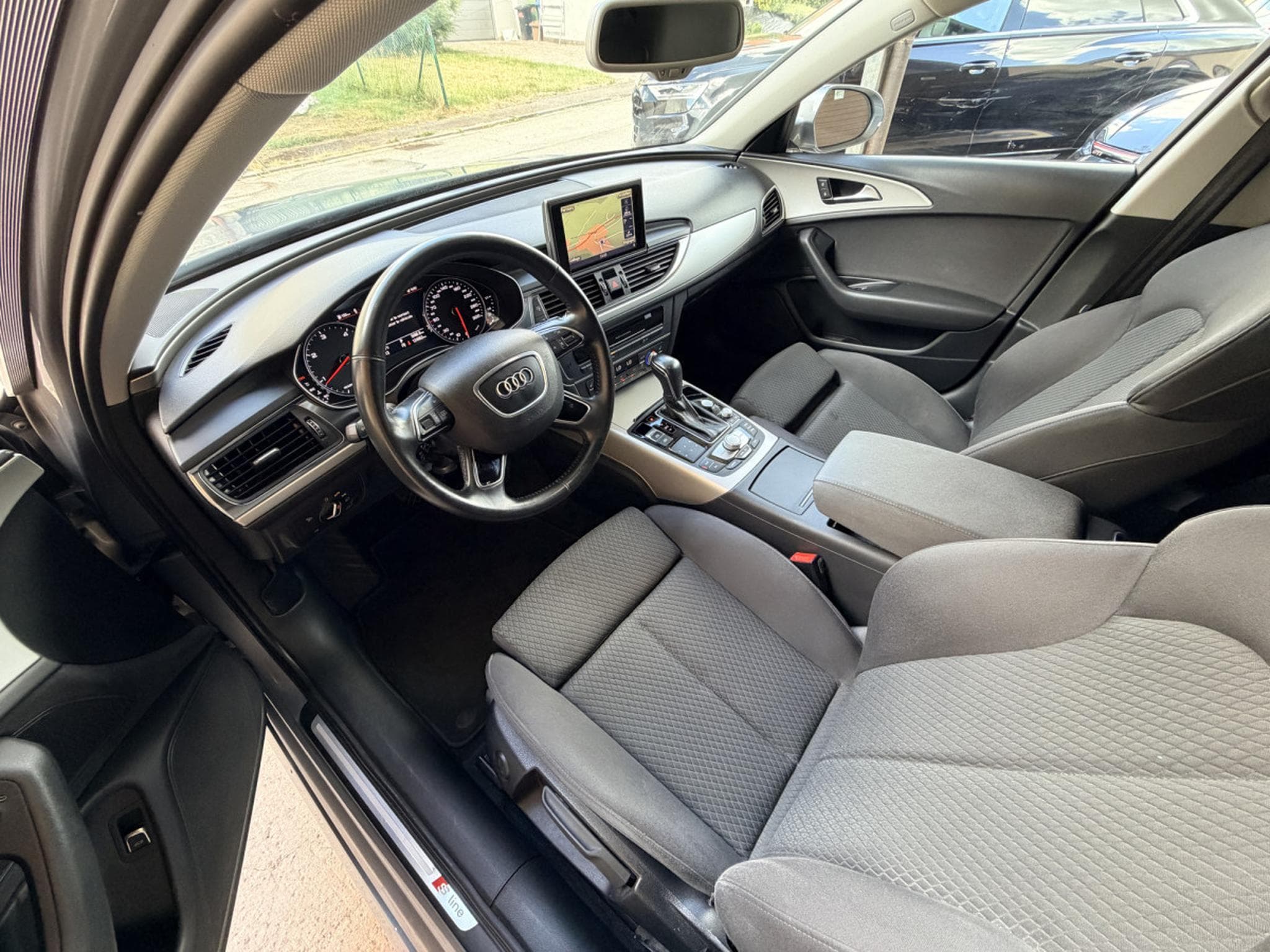 Audi A6 2.0 TDI S-line ext. Automatique 190CV (2019) - Foto 11