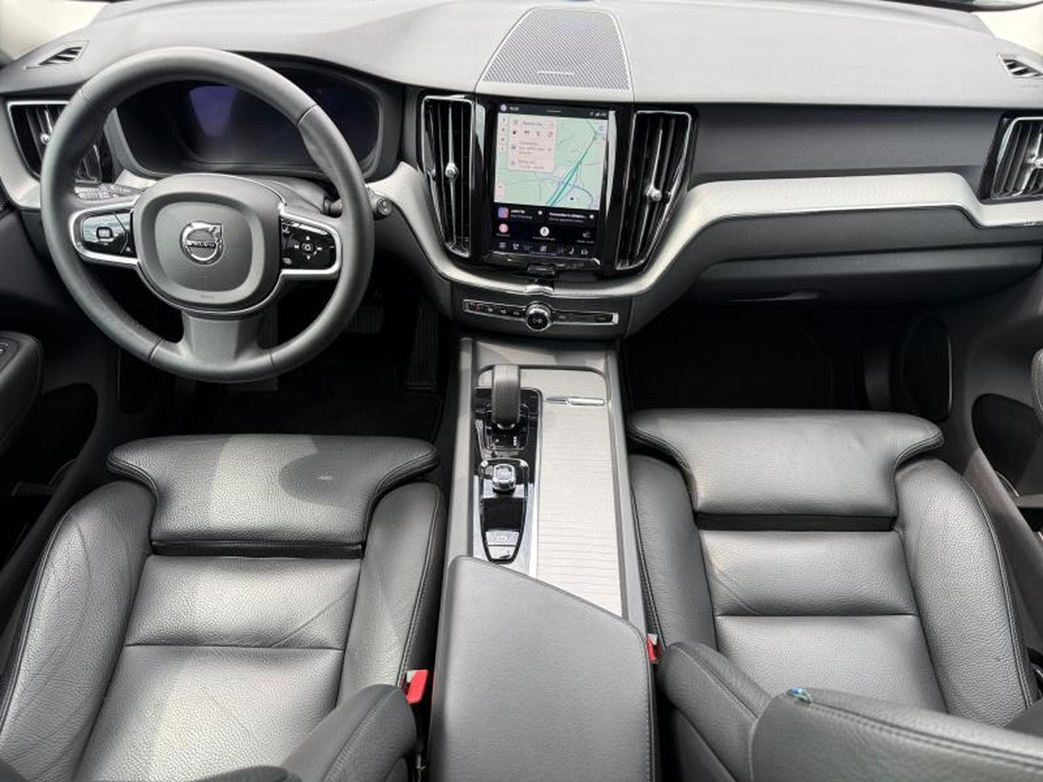 Volvo XC60 B4 Plus Dark / Essence (2024) - Foto 10