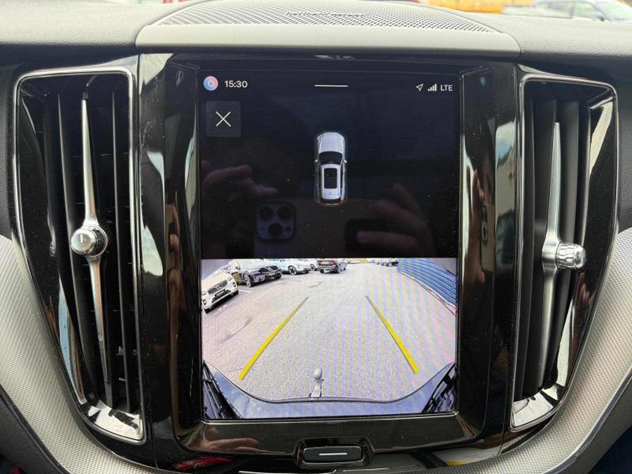 Volvo XC60 B4 Plus Dark / Essence (2024) - Foto 17