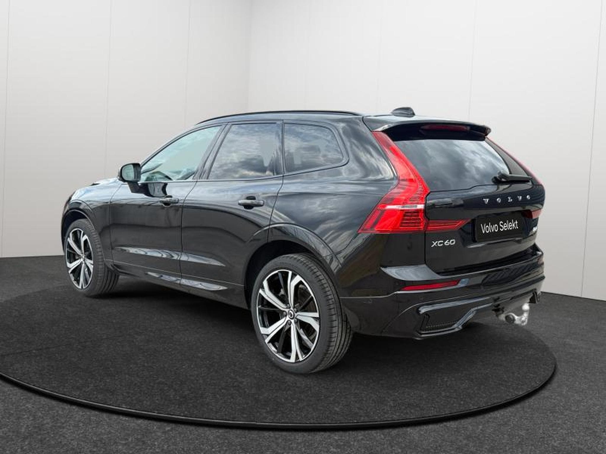 Volvo XC60 B4 Plus Dark / Essence (2024) - Foto 3