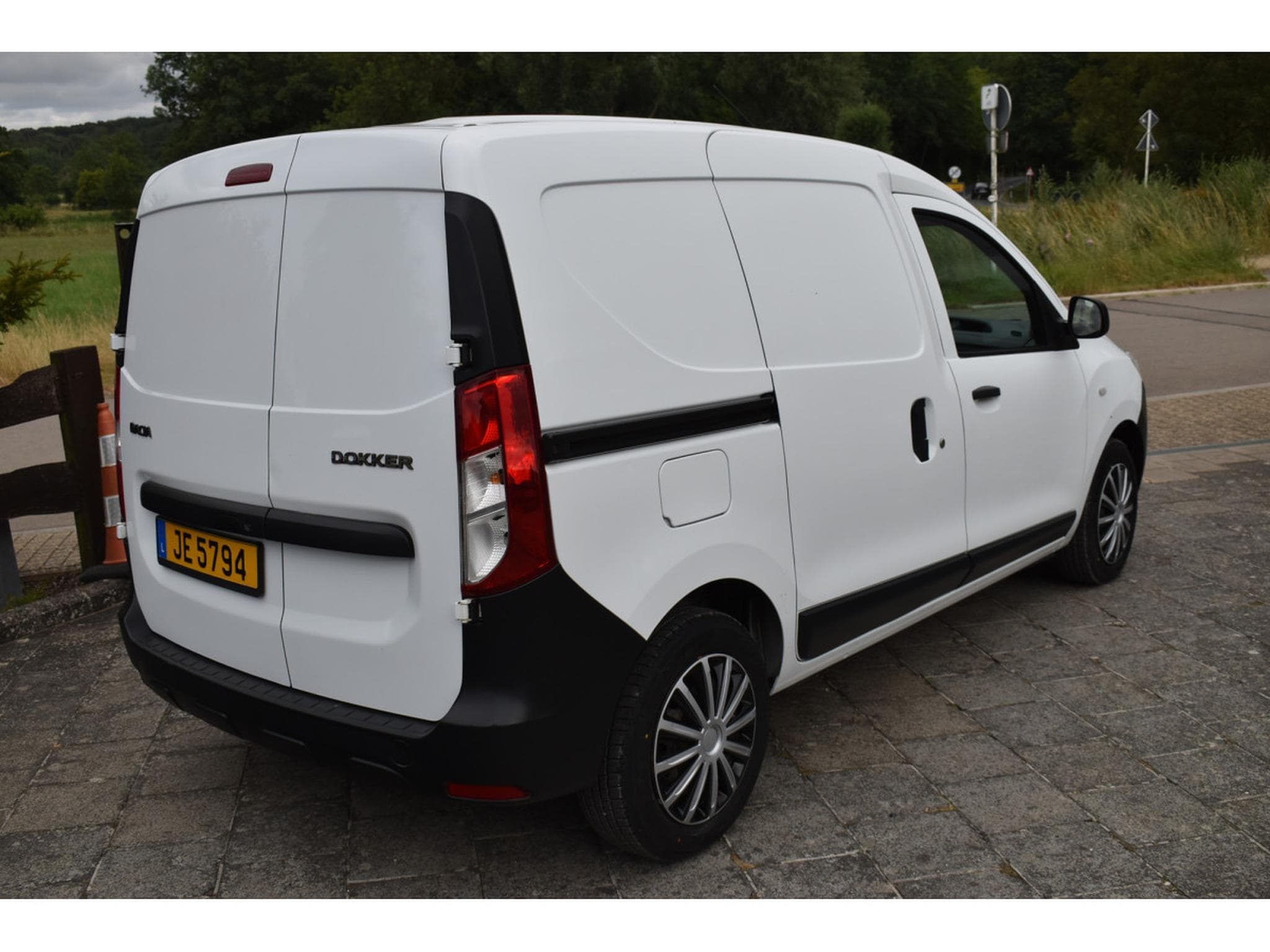 Dacia Dokker 1,5 DCi airco Euro 6 sans Adblue Navi (2018) - Photo 2