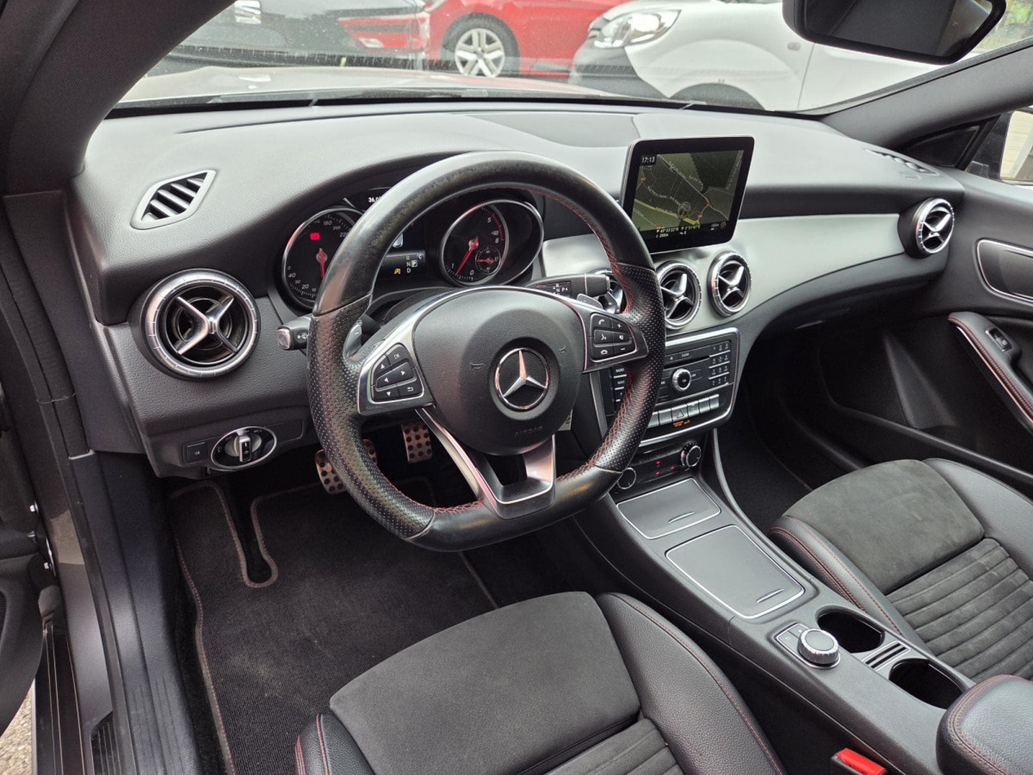 Mercedes CLA 200 Shooting Brake 7G-DCT AMG-LINE (2017) - Photo 7