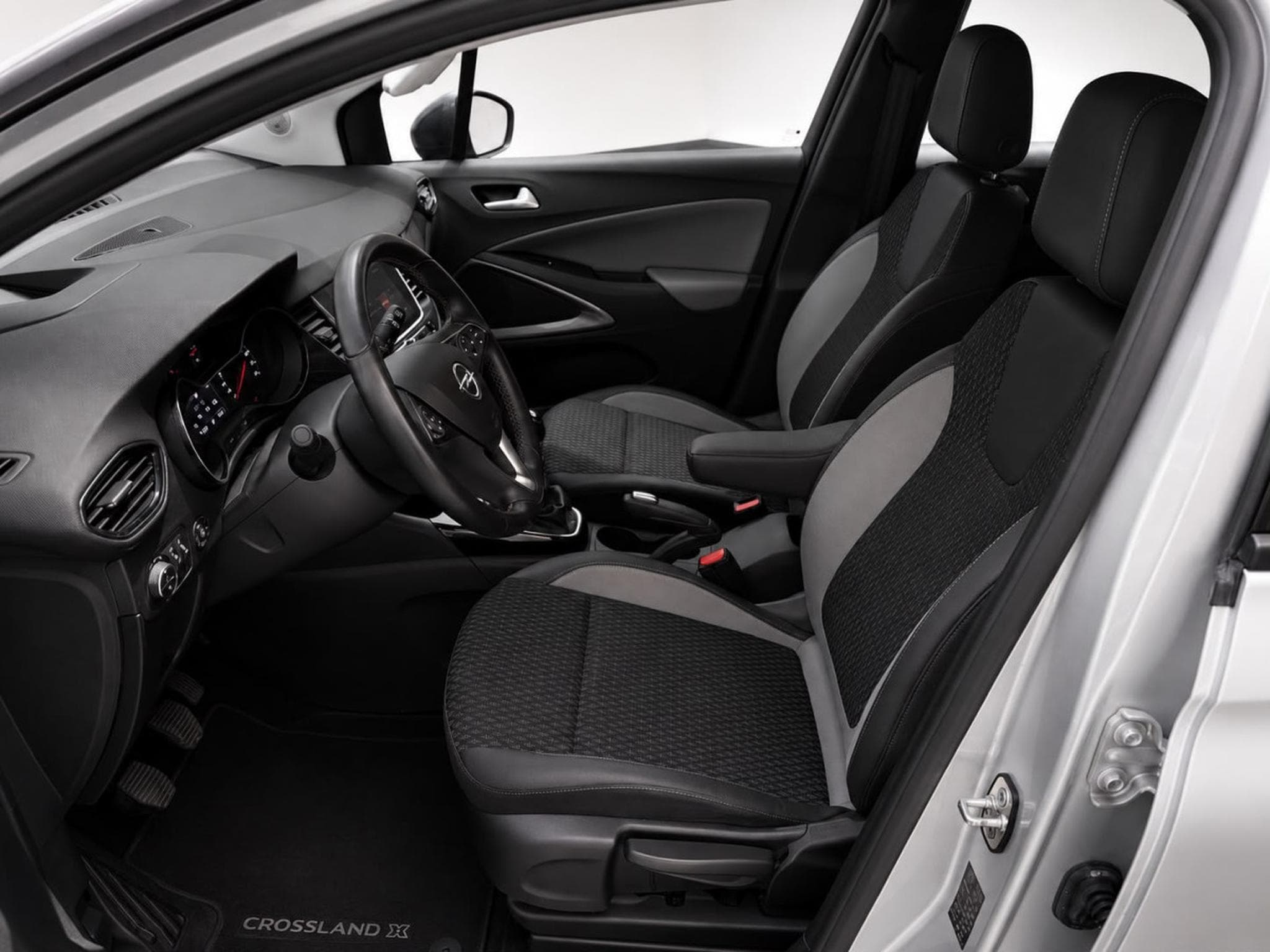 Opel Crossland 1.2 Turbo 131 Innovation 360* Head Up (2018) - Photo 5