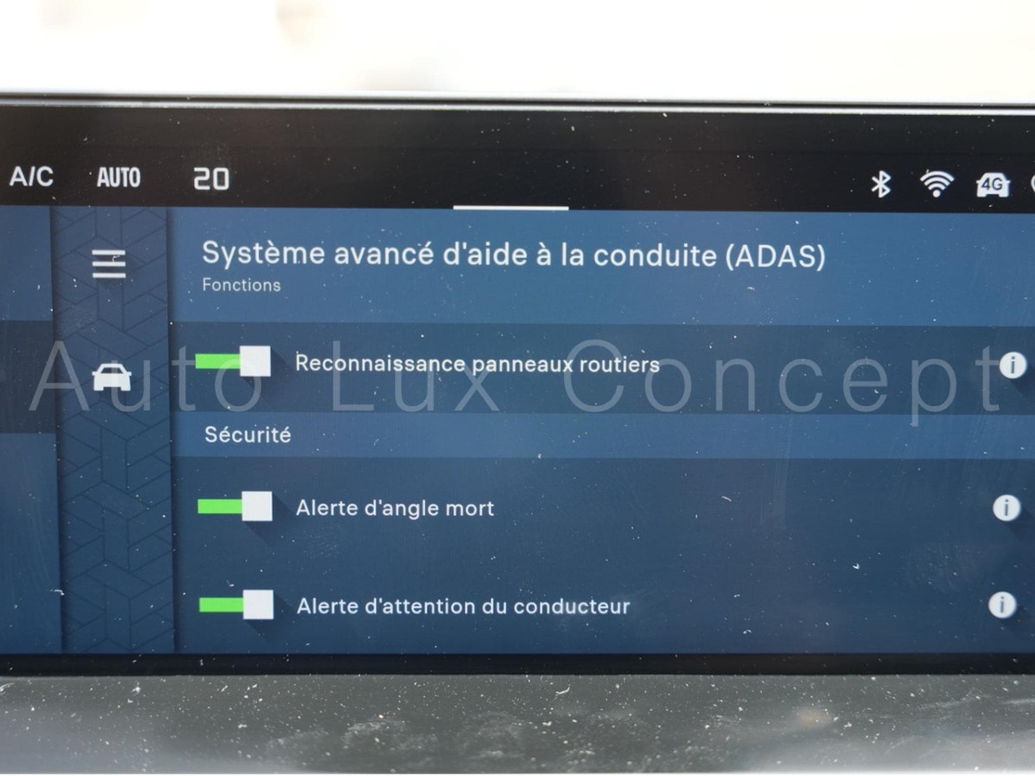 Citroën C4 1.5 BlueHDi 130 S&S EAT8 MAX (2024) - Photo 21