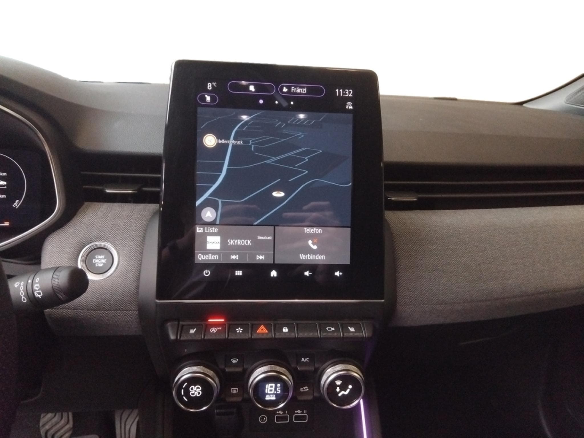 Renault Clio 1.0 Tce Techno (2024) - Foto 10