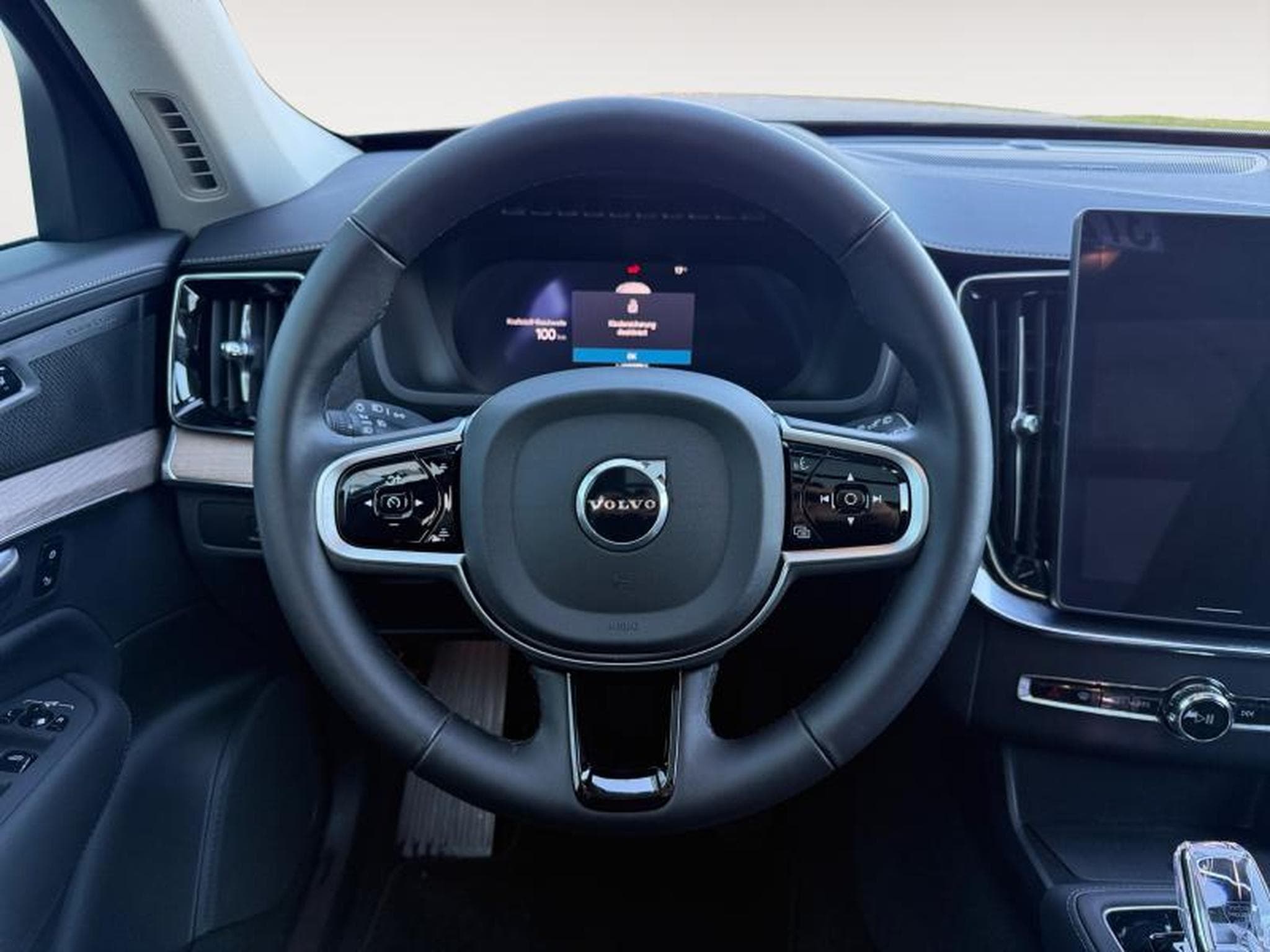 Volvo XC90 B5 Plus Bright / Essence (2025) - Foto 12