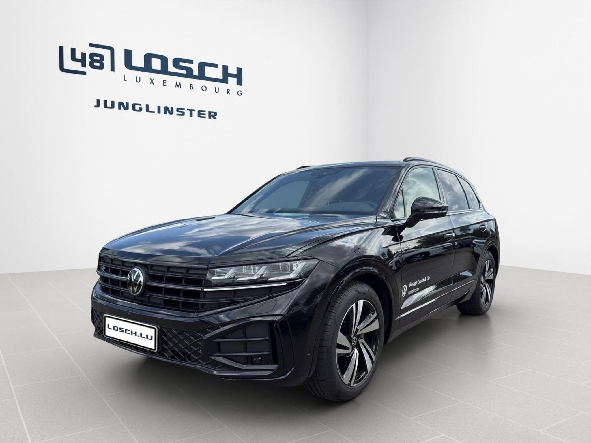 VW Touareg R-Line (2026) - Photo 1