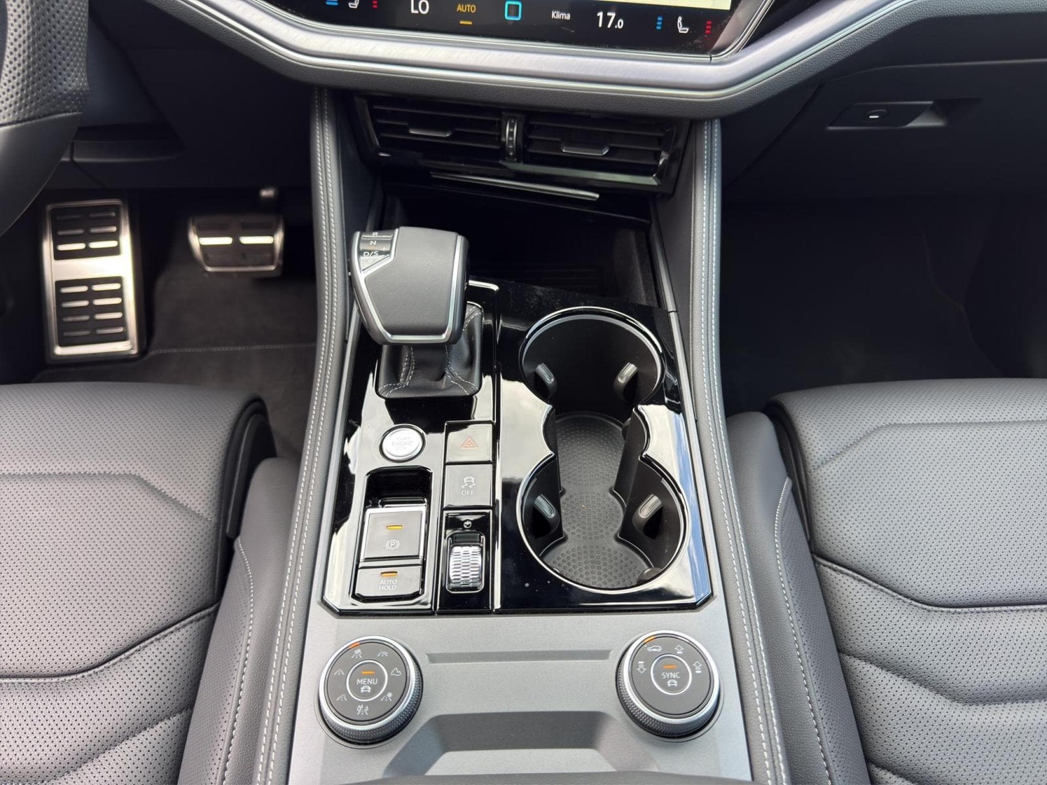 VW Touareg R-Line (2026) - Photo 12