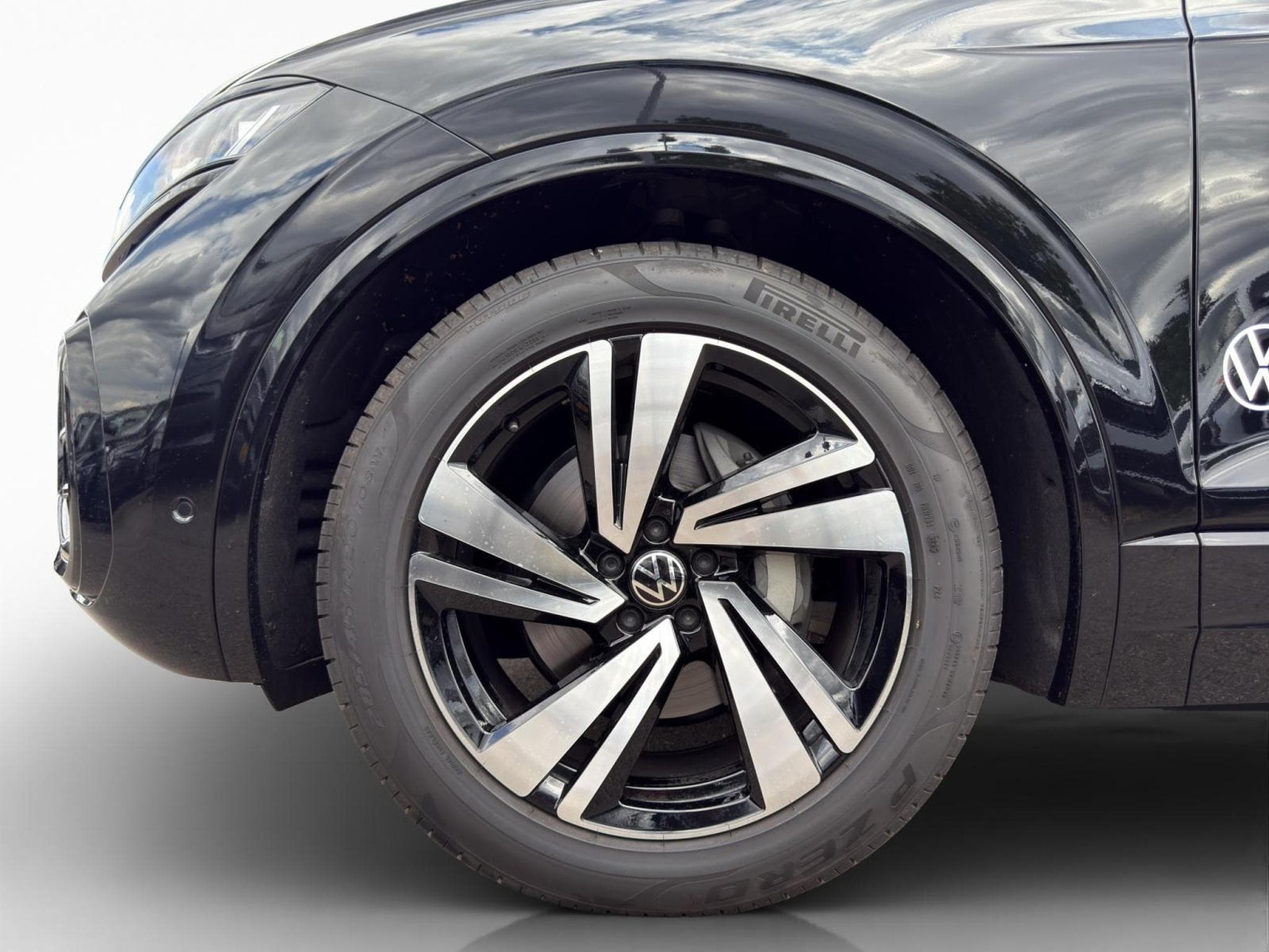 VW Touareg R-Line (2026) - Photo 3