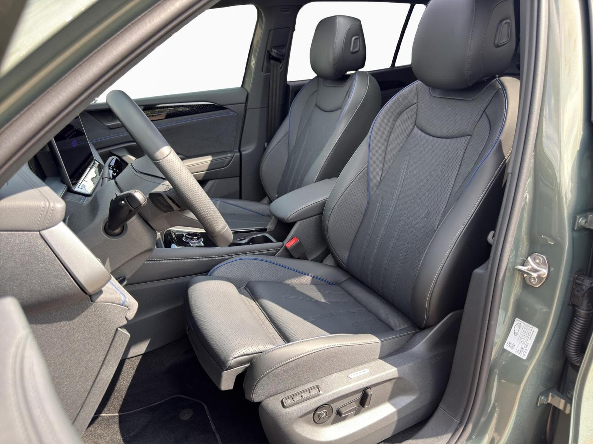 VW Tayron R-LINE 4Motion (2026) - Photo 2