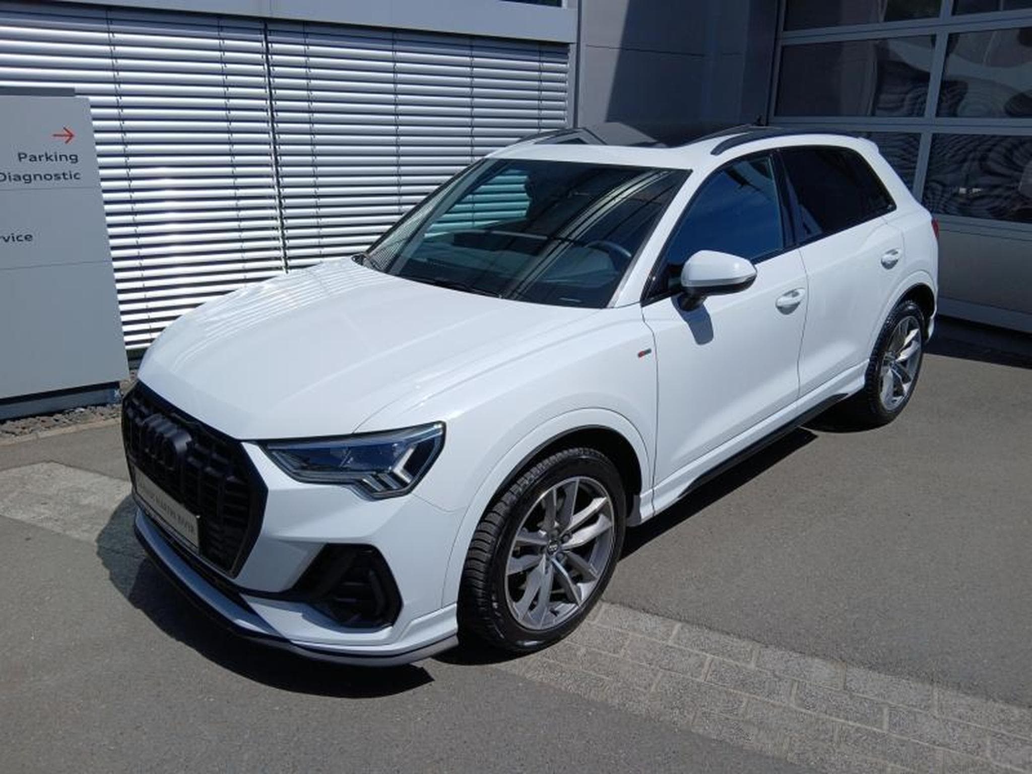 Audi Q3 S-Line 40 TFSI quattro s-tronic (2019) - Photo 1