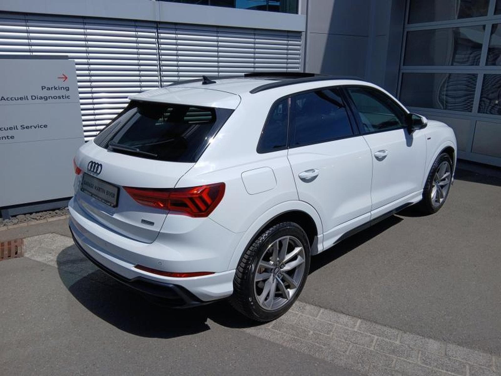 Audi Q3 S-Line 40 TFSI quattro s-tronic (2019) - Photo 4