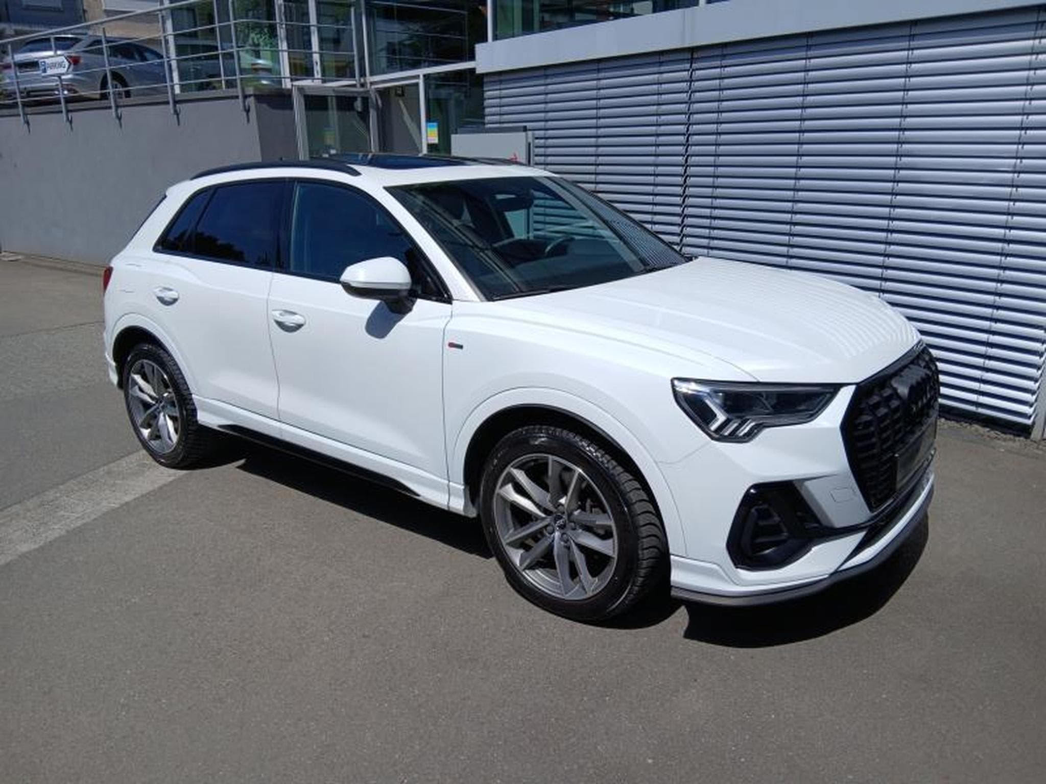 Audi Q3 S-Line 40 TFSI quattro s-tronic (2019) - Photo 5