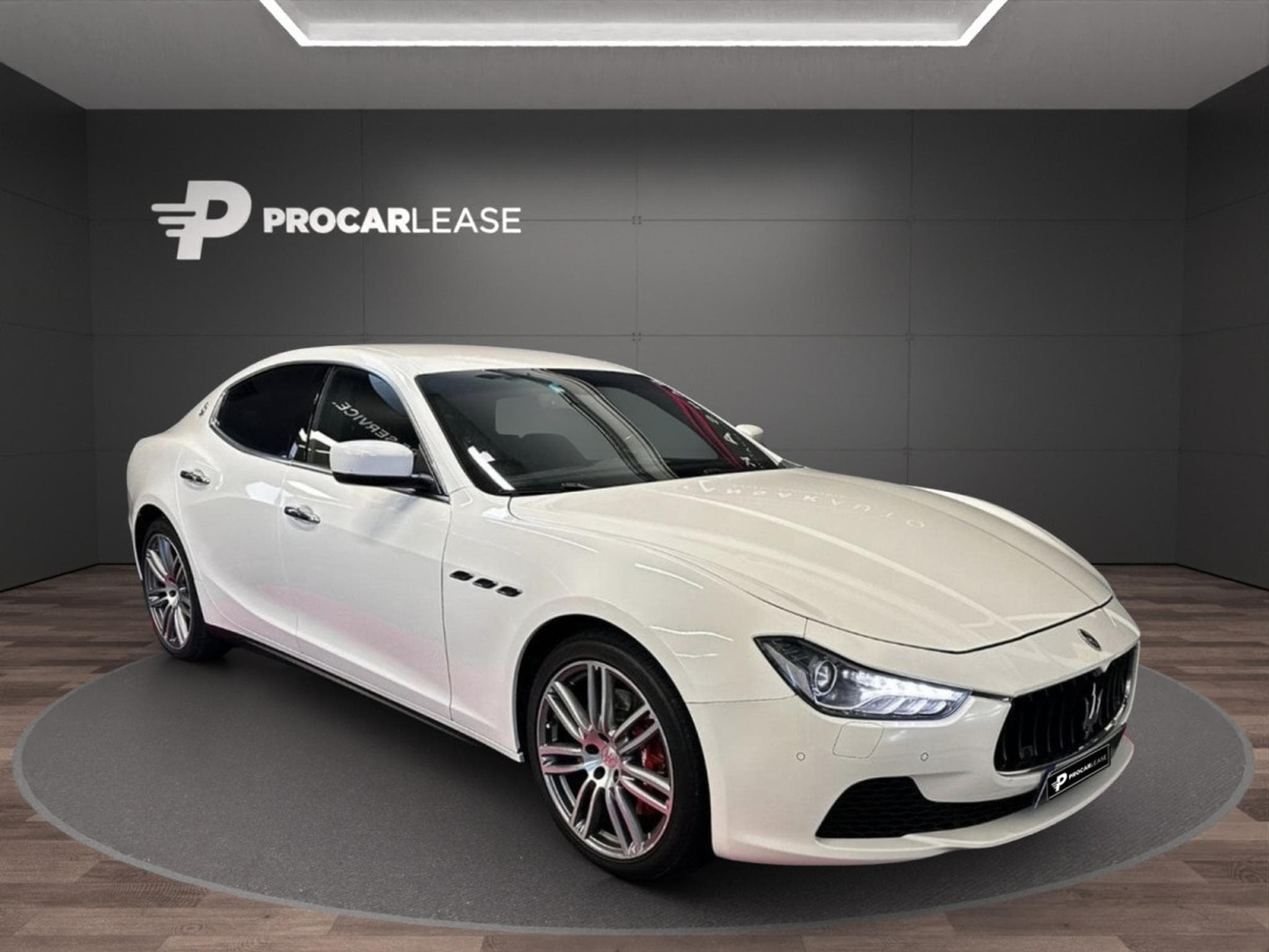 Maserati Ghibli 3.0 V6 S Automatik/ Bi-Xenon/Camera/Carbonne/20/Leder/VOLL (2016) - Photo 3