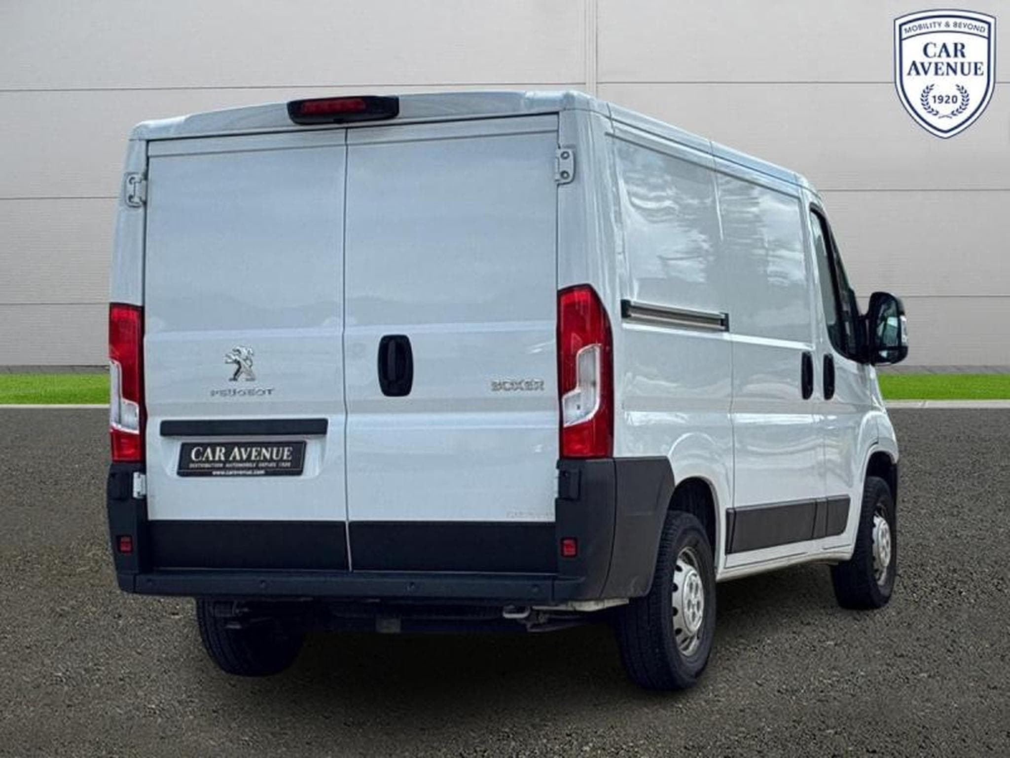 PEUGEOT Boxer L1H1 3.3 120ch S&S (2024) - Foto 2