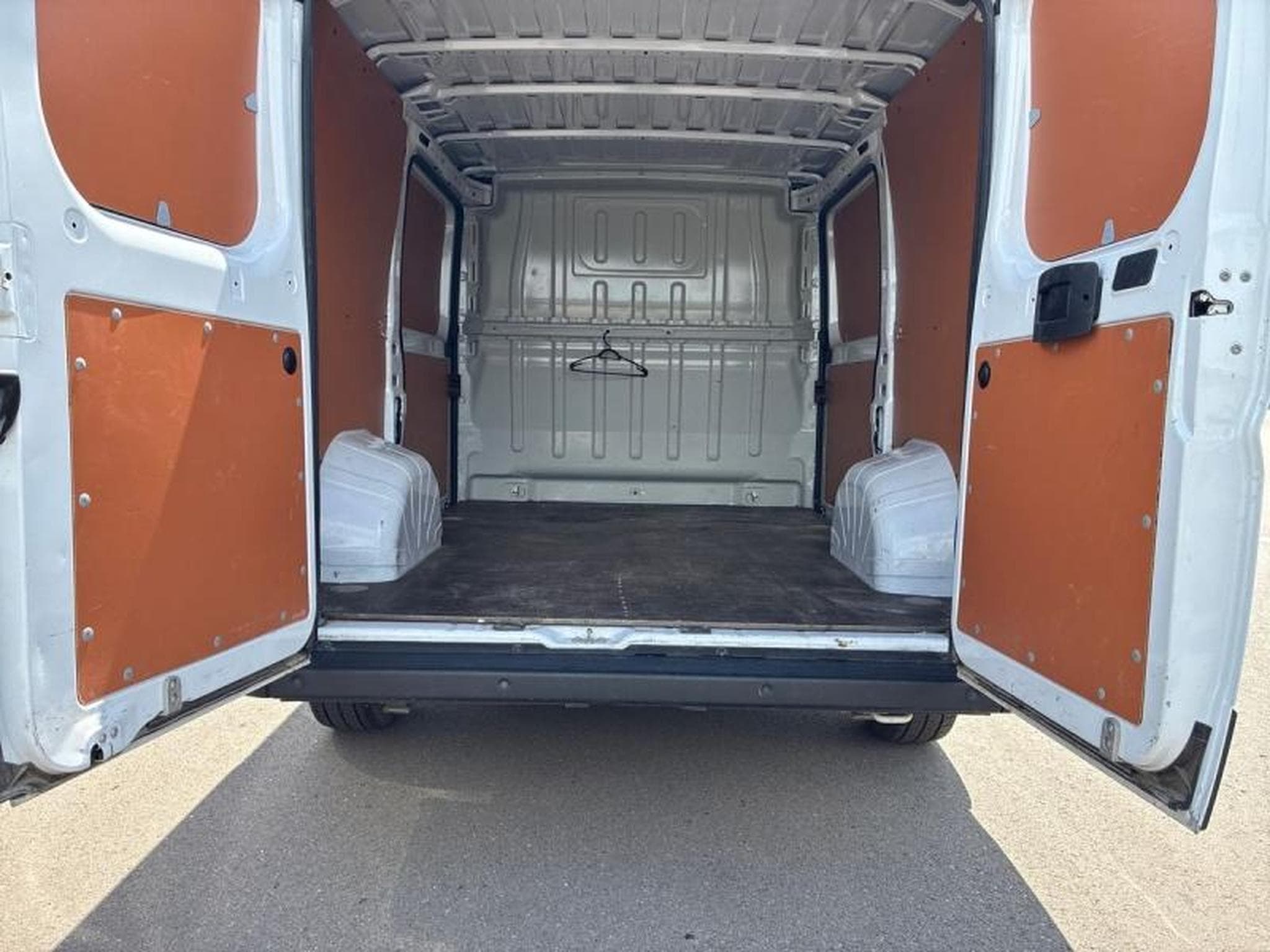 PEUGEOT Boxer L1H1 3.3 120ch S&S (2024) - Foto 5