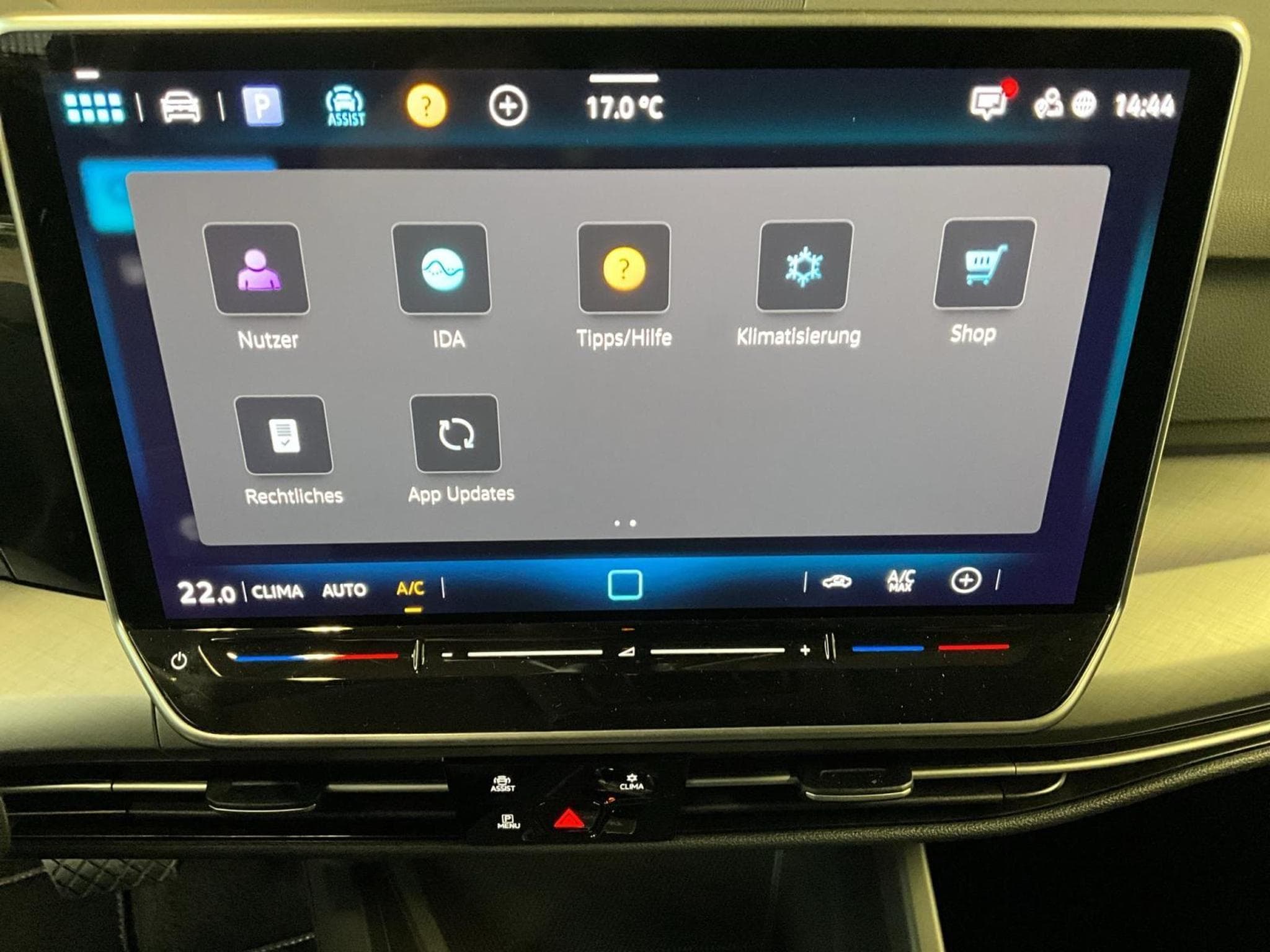 VW Golf Life+DSG+Navi+LED (2025) - Photo 18