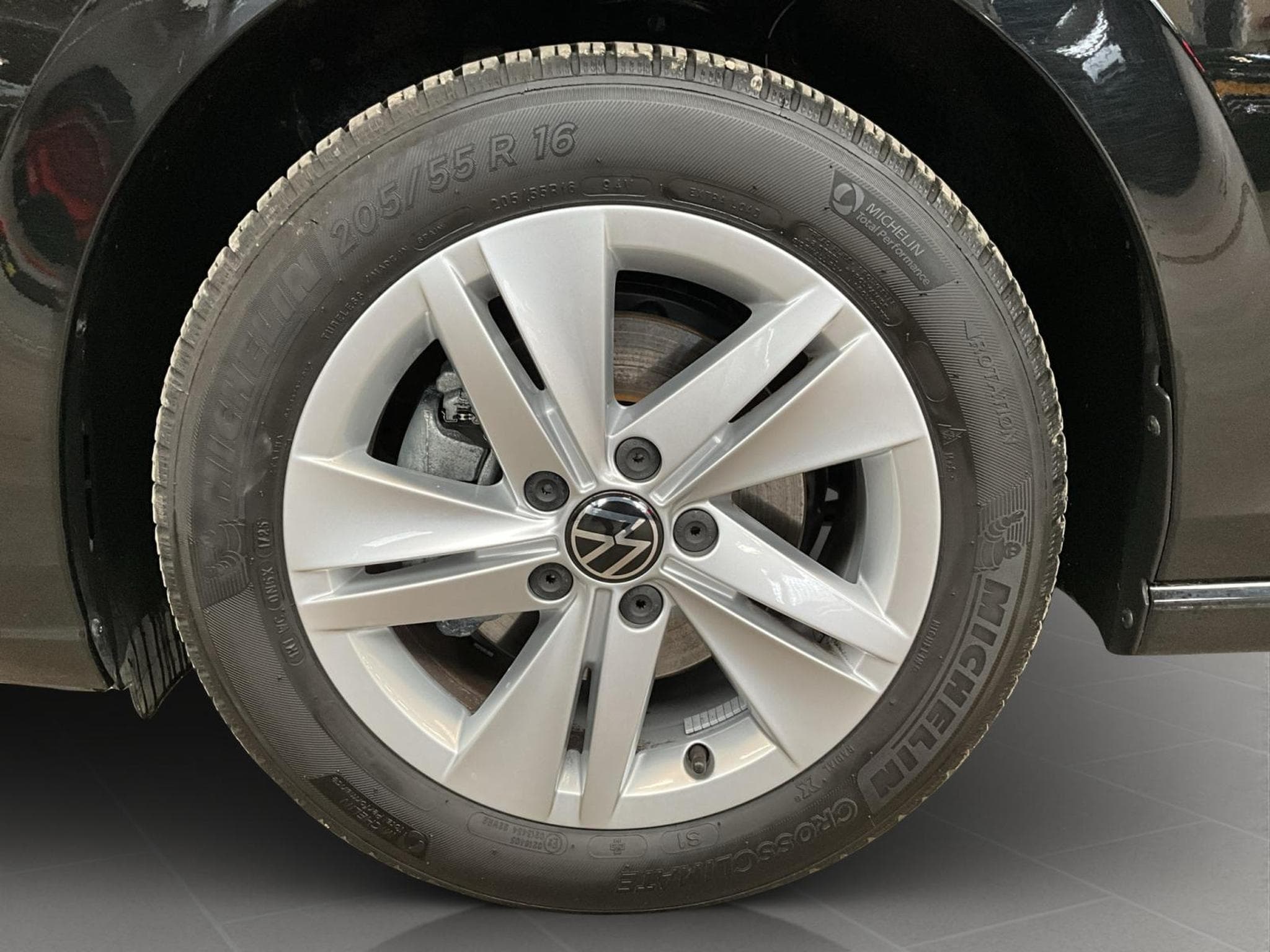 VW Golf Life+DSG+Navi+LED (2025) - Photo 8