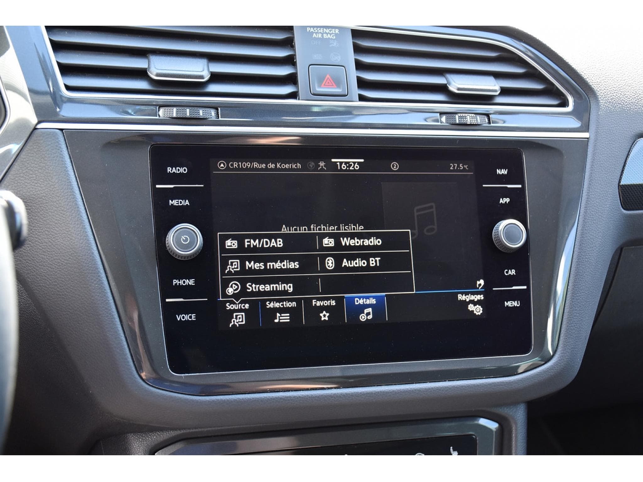 VW Tiguan 1.5 TSI Elegance DSG ACC GPS LANE SIDE KEYLESS ATT RMQ 1° M. (2024) - Photo 11