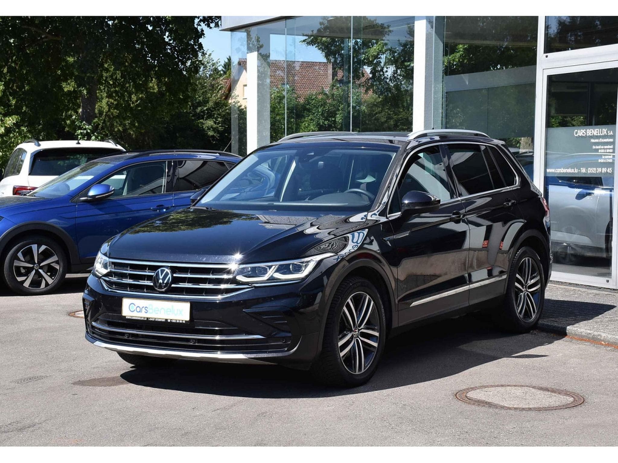 VW Tiguan 1.5 TSI Elegance DSG ACC GPS LANE SIDE KEYLESS ATT RMQ 1° M. (2024) - Photo 2