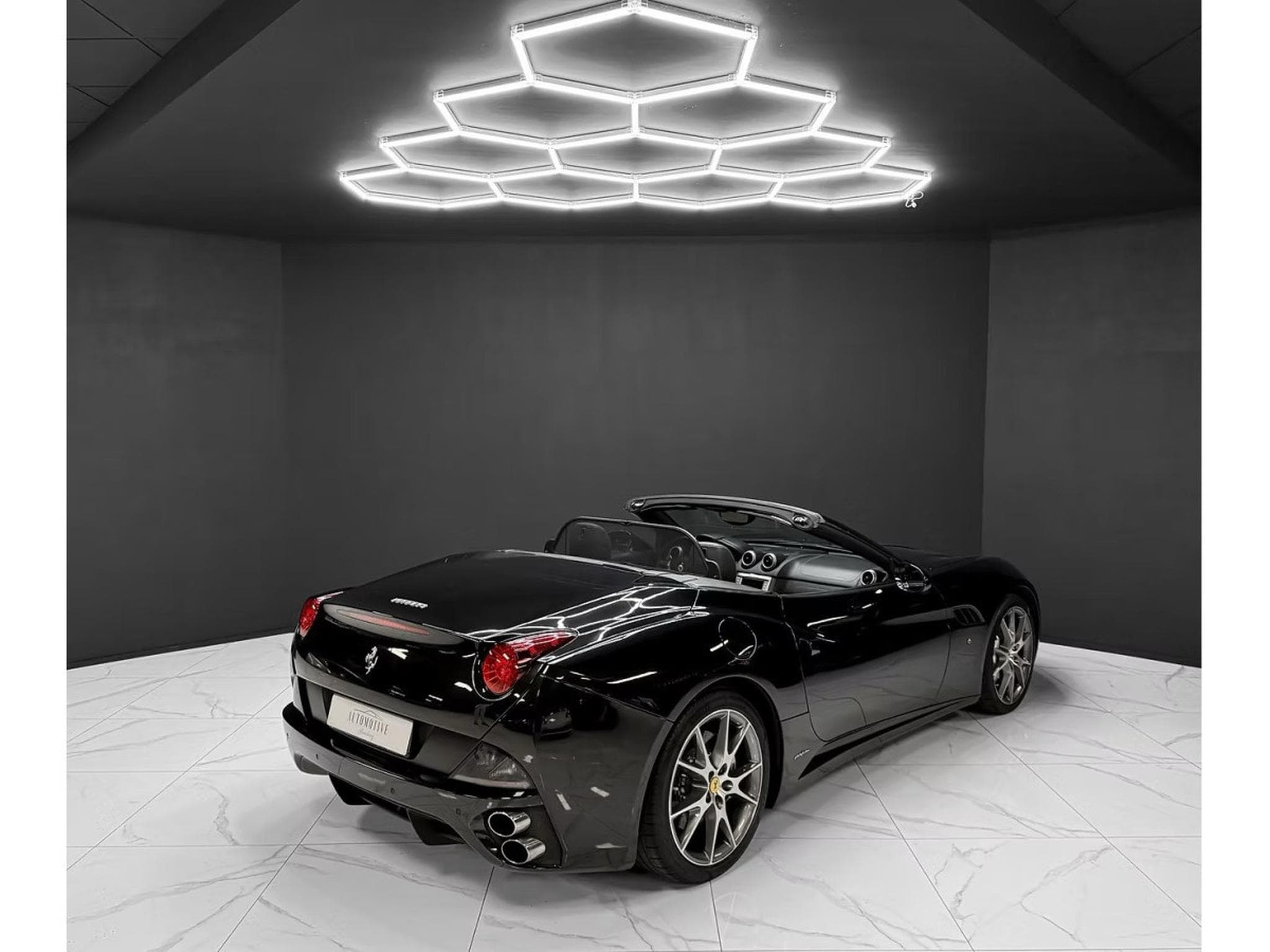 Ferrari California V8 4.3 Nero Daytona (2010) - Photo 5