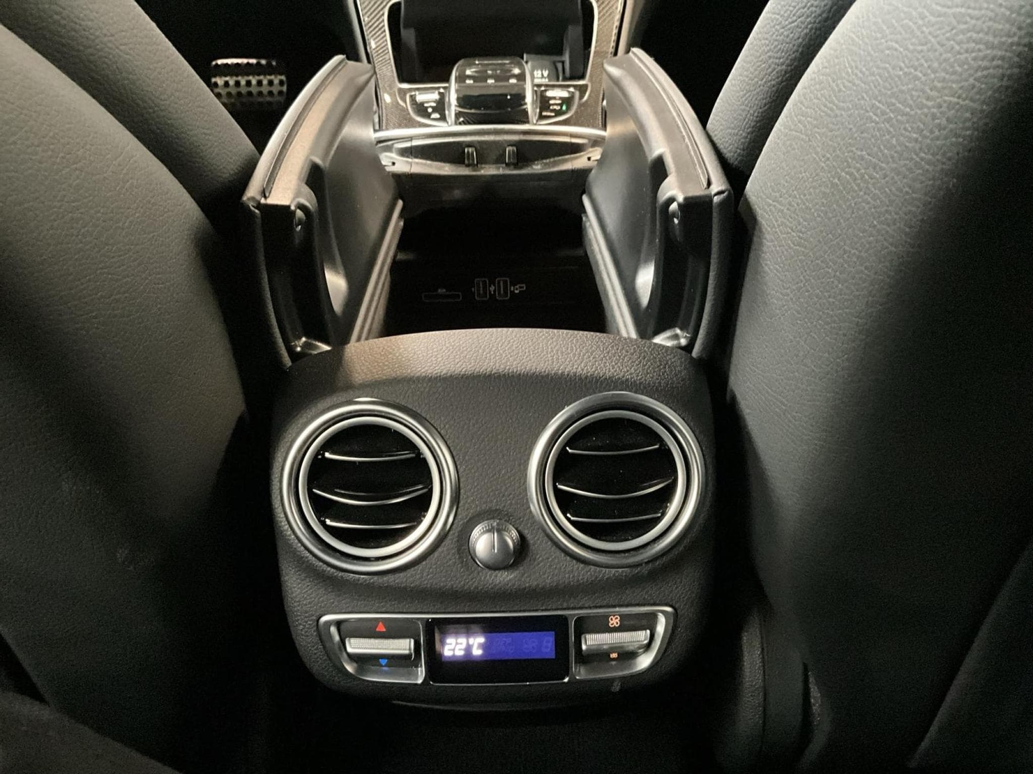 Mercedes C 63 AMG 9Aut.+SoundBurmester+Head (2020) - Foto 20