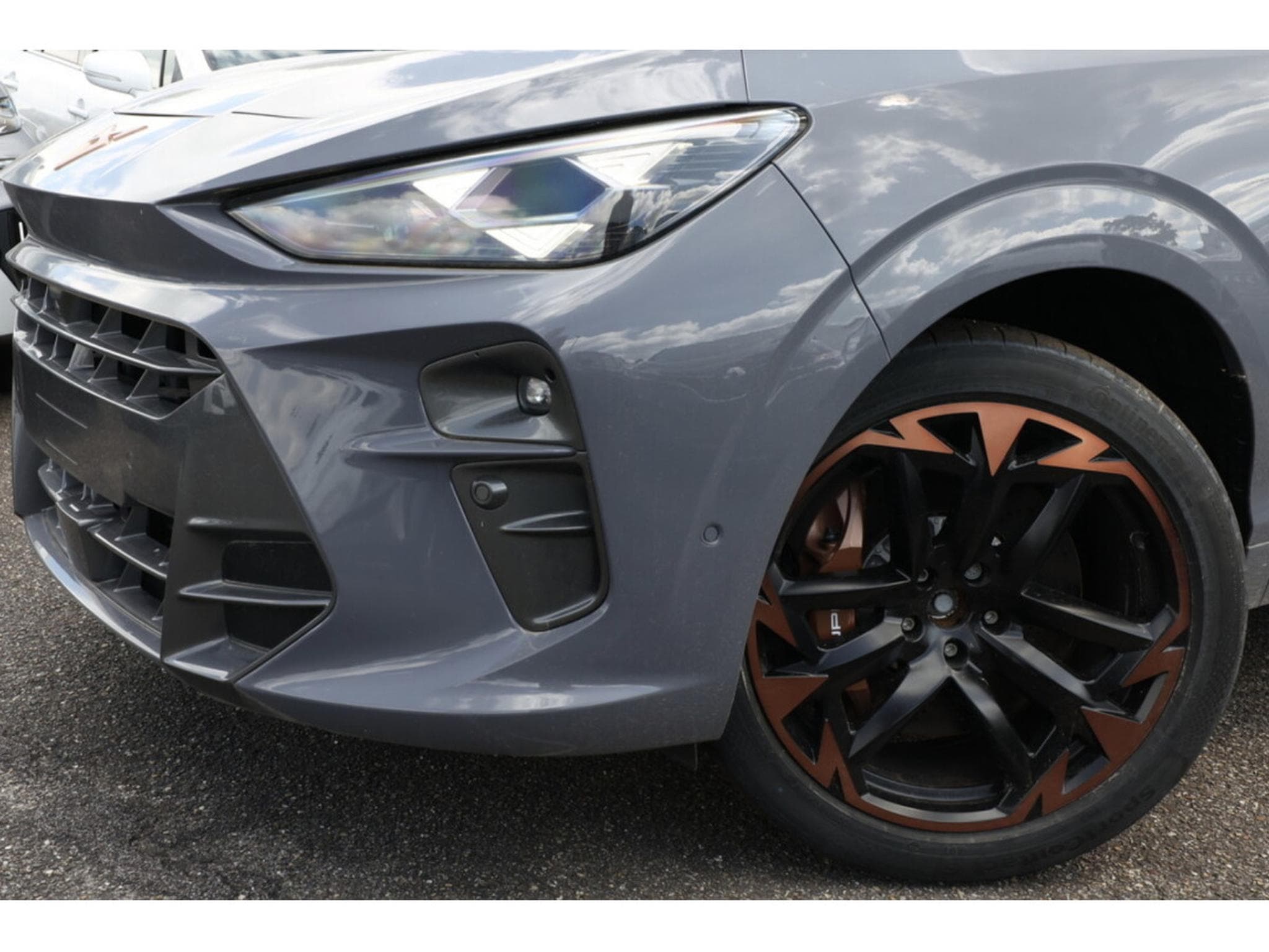 Cupra Terramar Terramar VZ 4x4 265 ch Automatique (2026) - Photo 5