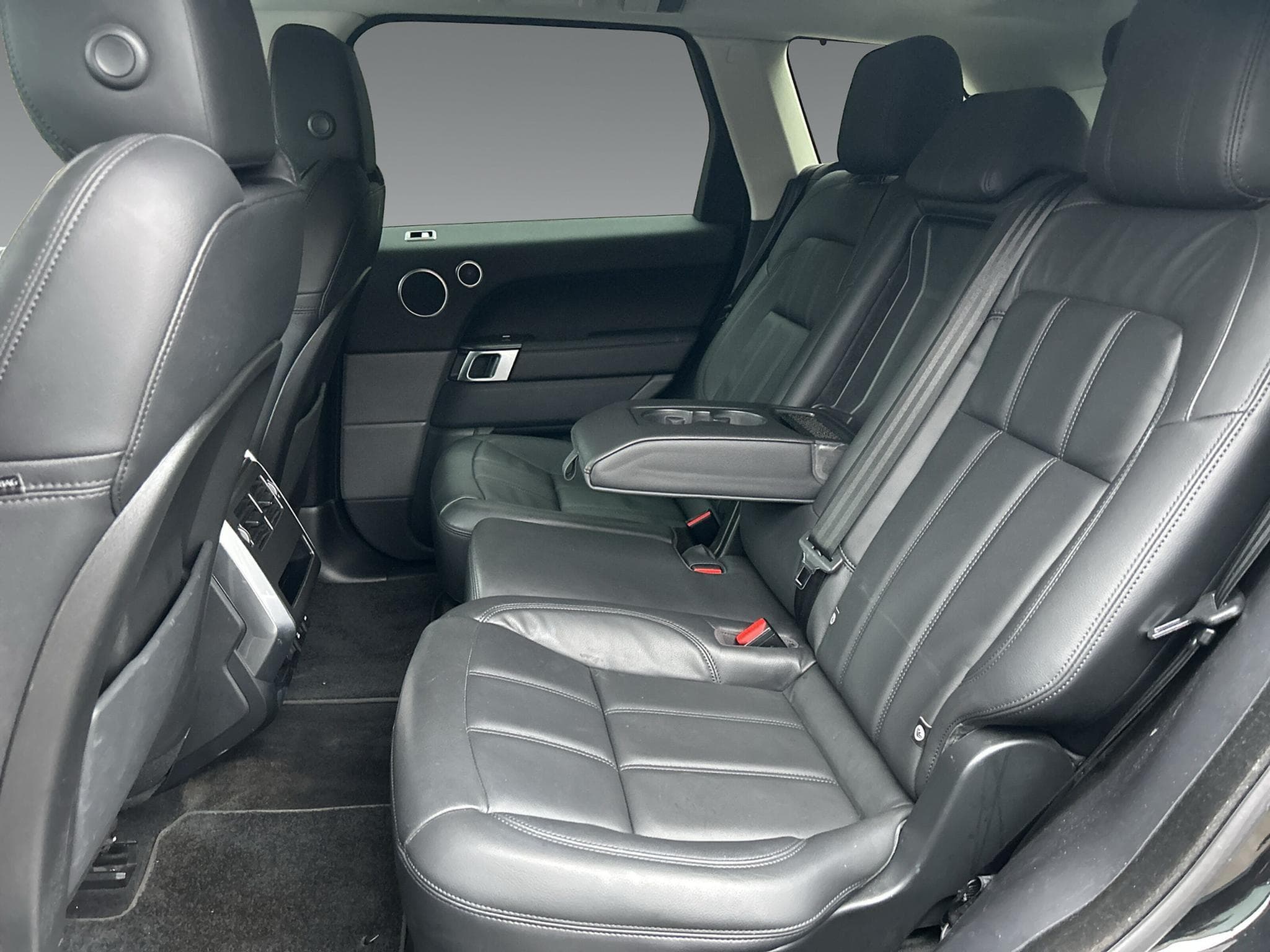Land-Rover Range Rover Sport D250 S (2021) - Foto 8