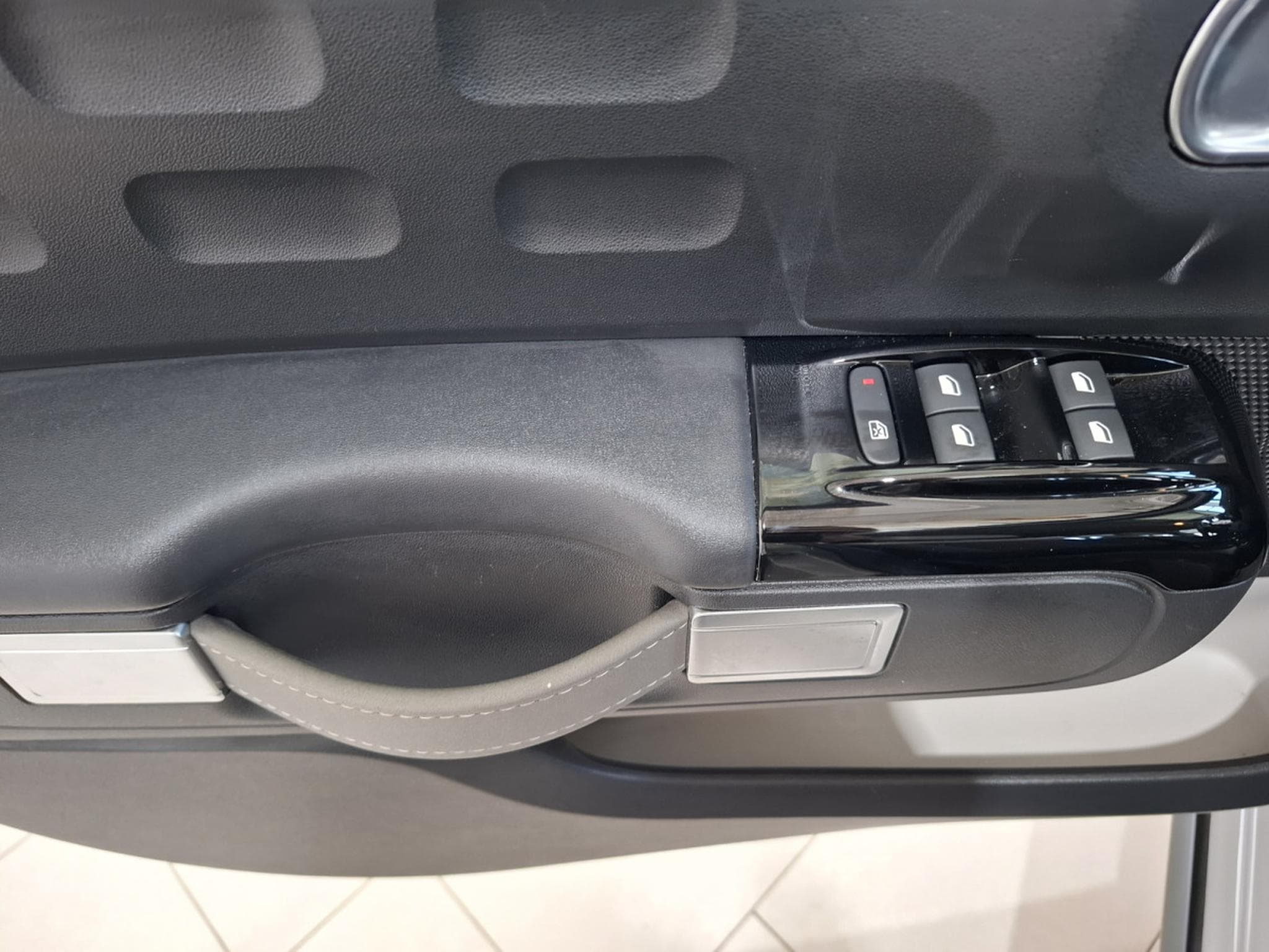 Citroën C3 SHINEPACK 110 B.AUTO, NAVI, CUIR, CARPLAY,LED, CAMERA, 1HAND (2021) - Foto 8