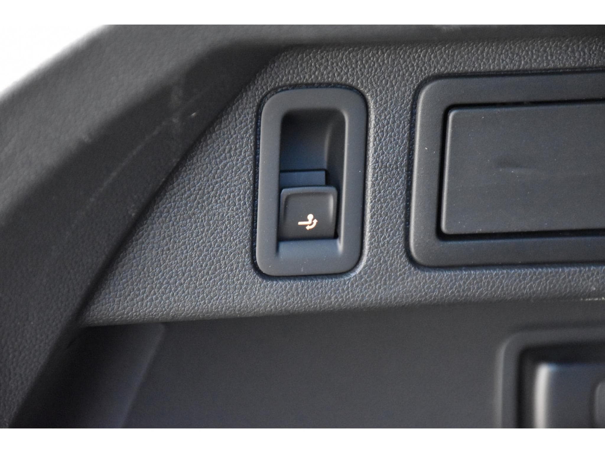 VW Tiguan 1.5 TSI Elegance DSG ACC GPS LANE SIDE KEYLESS ATT RMQ 1° M. (2024) - Photo 24
