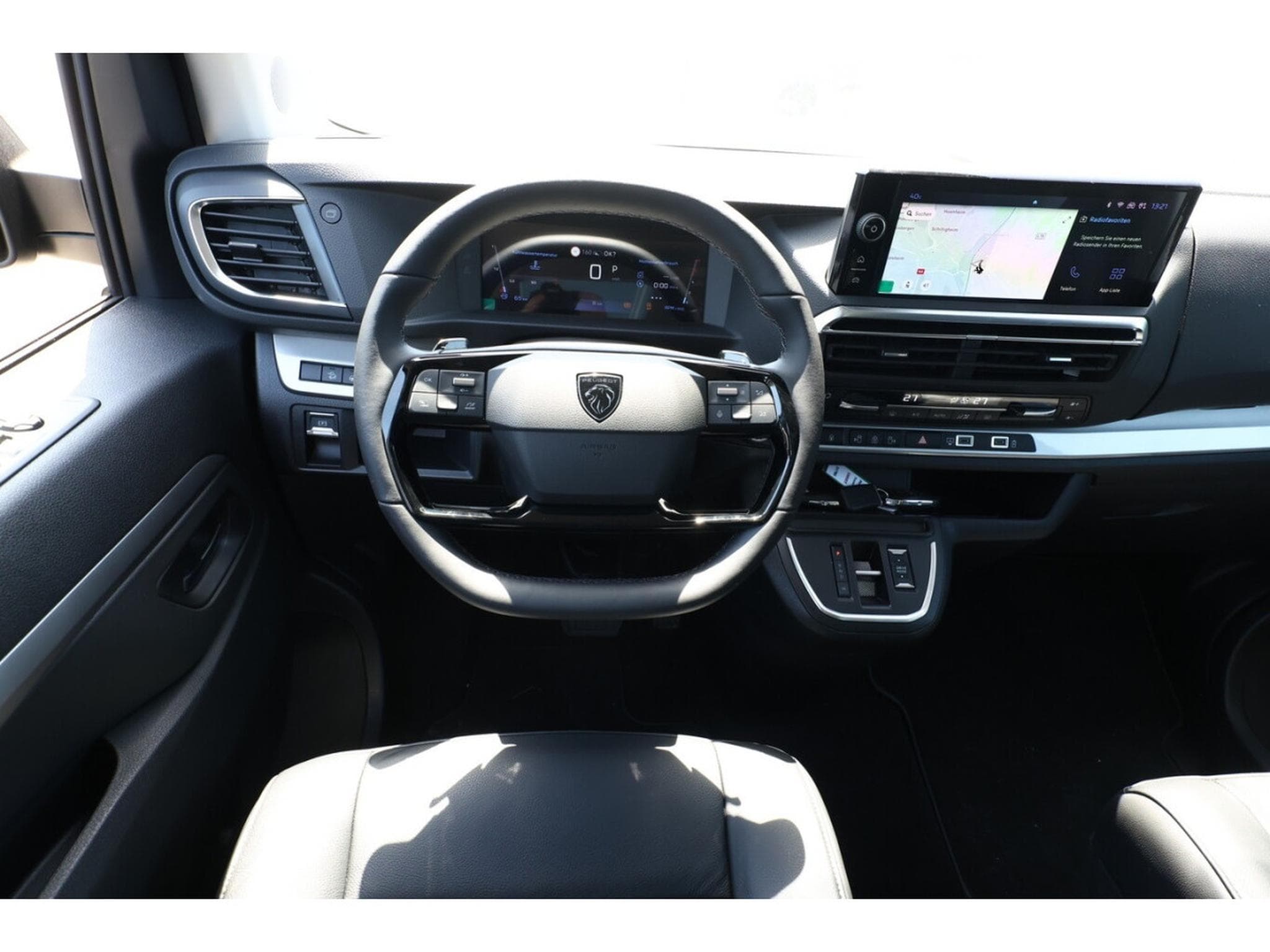 Peugeot Traveller 2.0 BlueHDI 180 AT8 Allure L2 (2025) - Photo 7