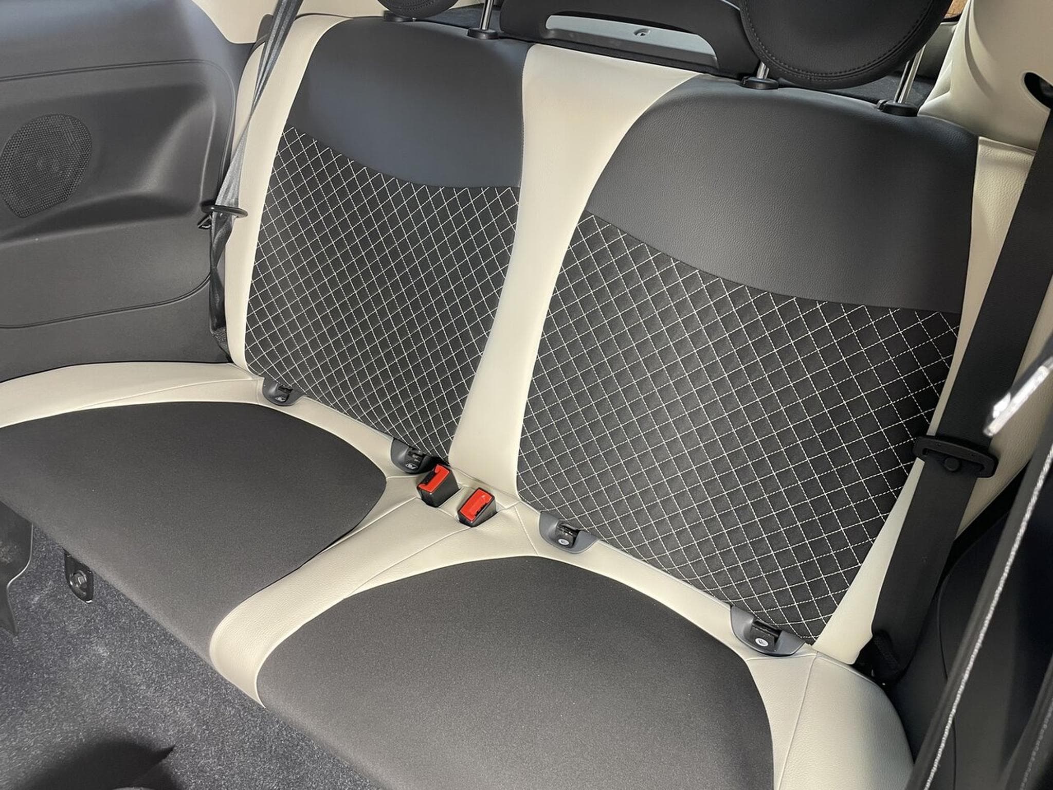 Fiat 500 1.0 70 CV HYBRID LOUNGE BLUETOOTH CABRIOLET (2022) - Photo 12