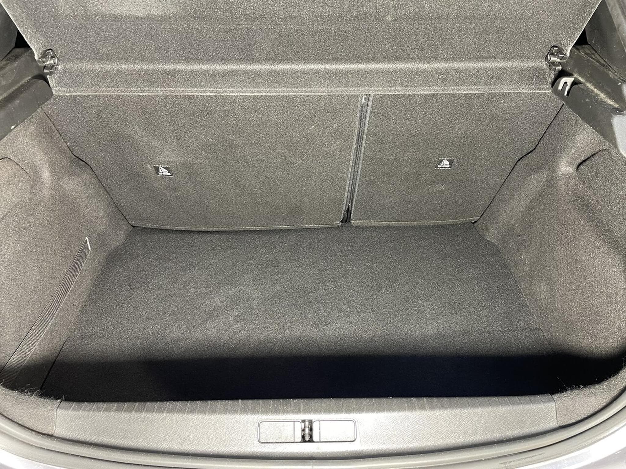 Peugeot 208 1.2 ESSENCE 75 CV STYLE CARPLAY 5P (2023) - Photo 13