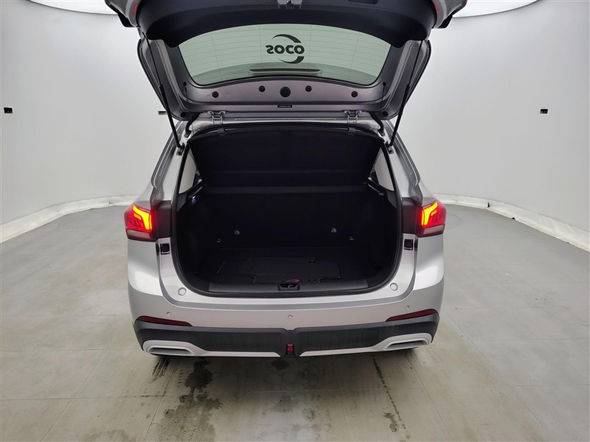 MG ZS 1.5 Hybrid+ Luxury NAVI / CAMERA / CARPLAY / ALU (2026) - Photo 14