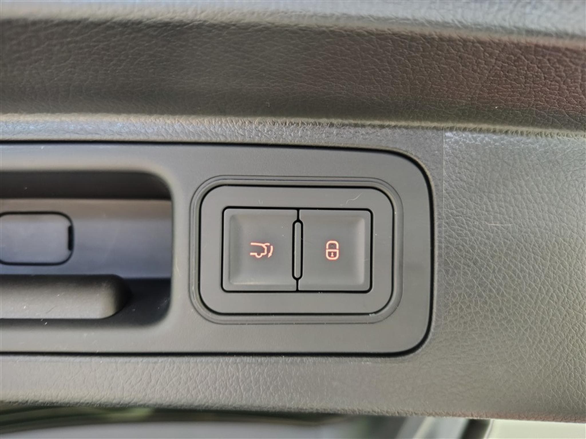 BYD Seal U 1.5 DM-I 218Cv PHEV Comfort CUIR / NAVI / TO PANO (2025) - Photo 20