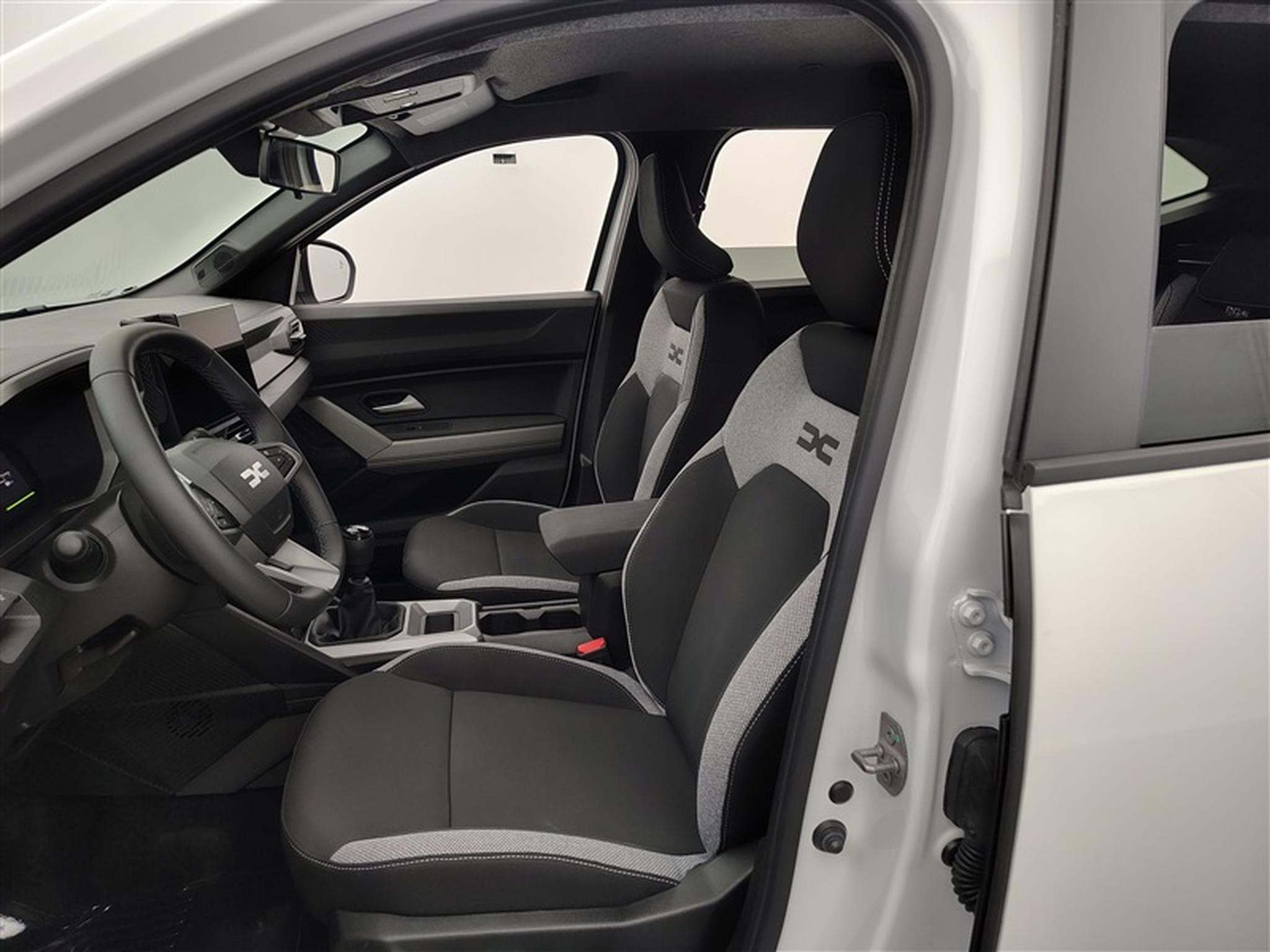 Dacia Bigster Mild Hybrid 140cv Journey NAVI / CARPLAY / CAMERA (2026) - Photo 7