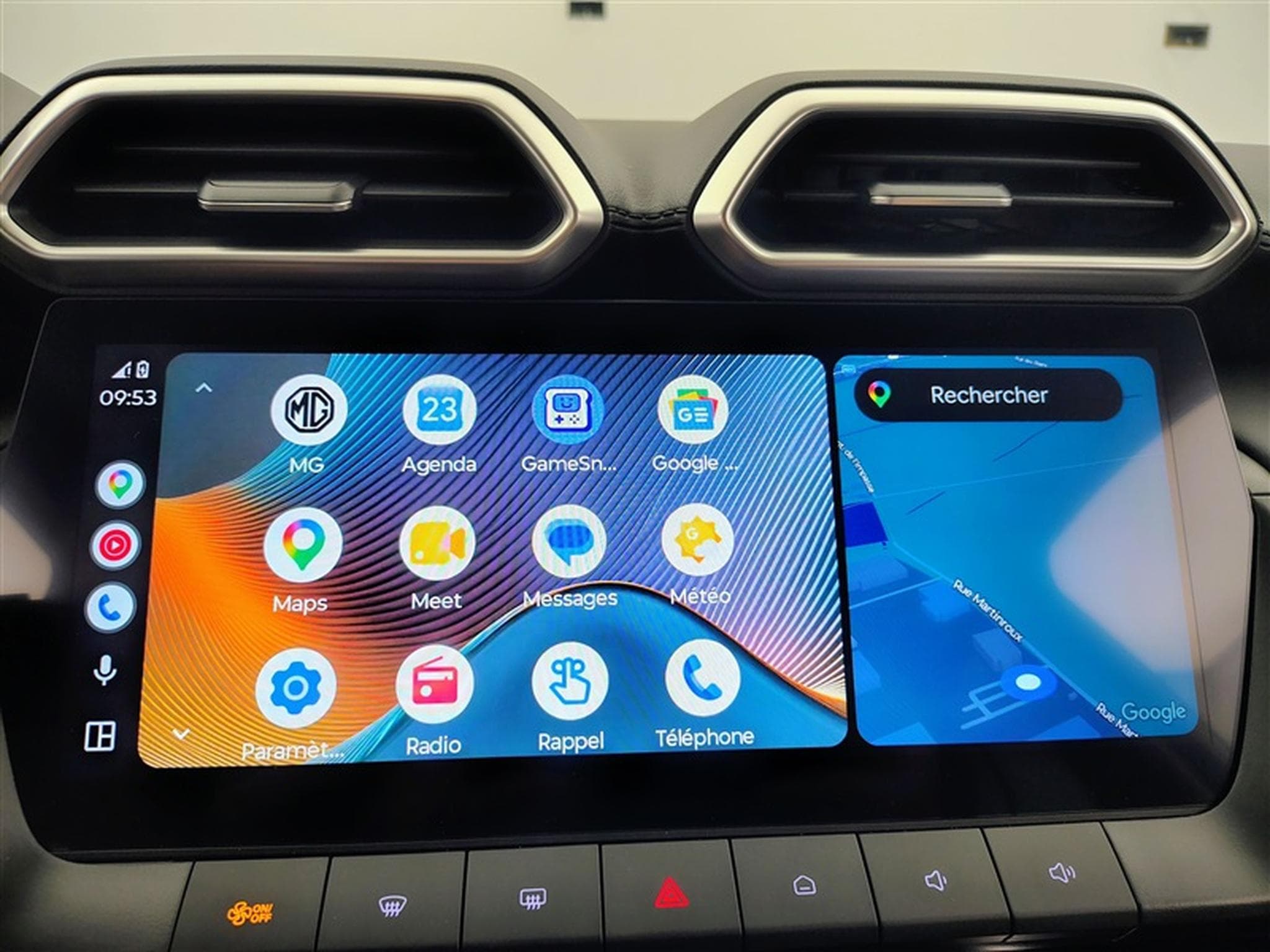 MG ZS 1.5 Hybrid+ Luxury NAVI / CAMERA / CARPLAY / ALU (2026) - Photo 20